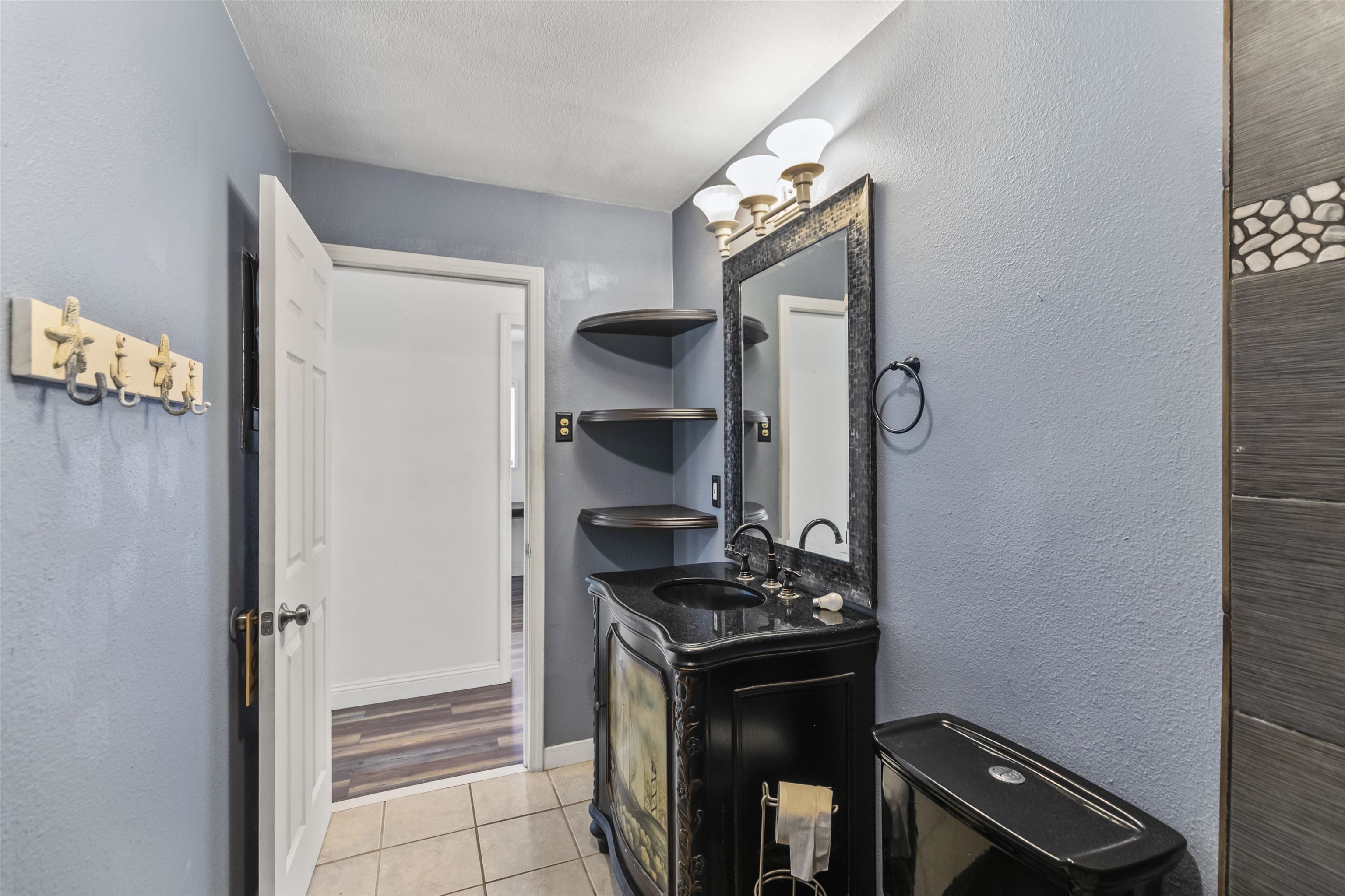 573 Pili Loko St Property Photo 11