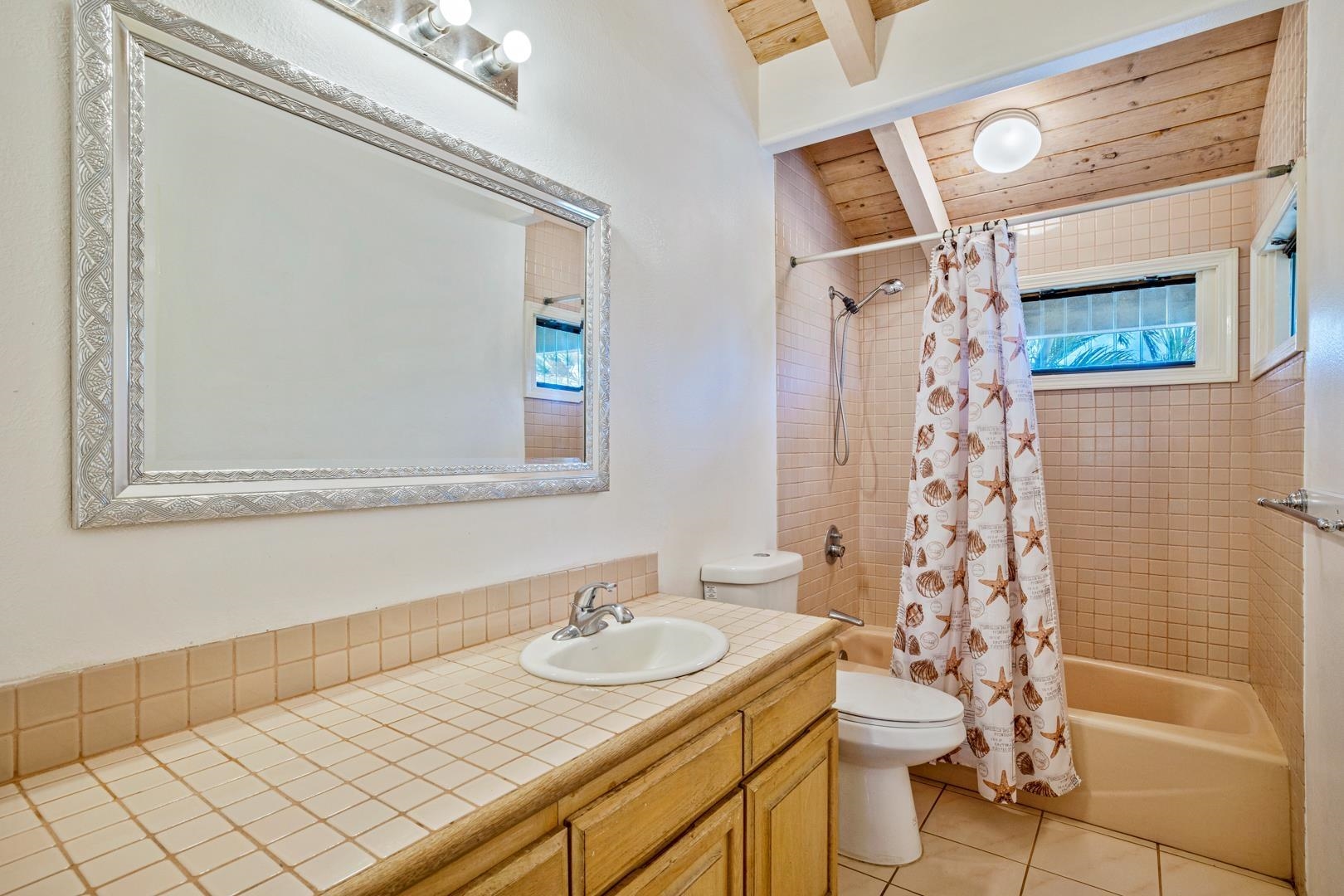 3863 Mahinahina St Property Photo 18
