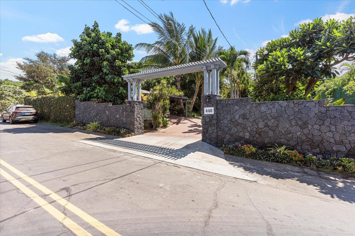 440 Mikioi Pl Property Photo 7