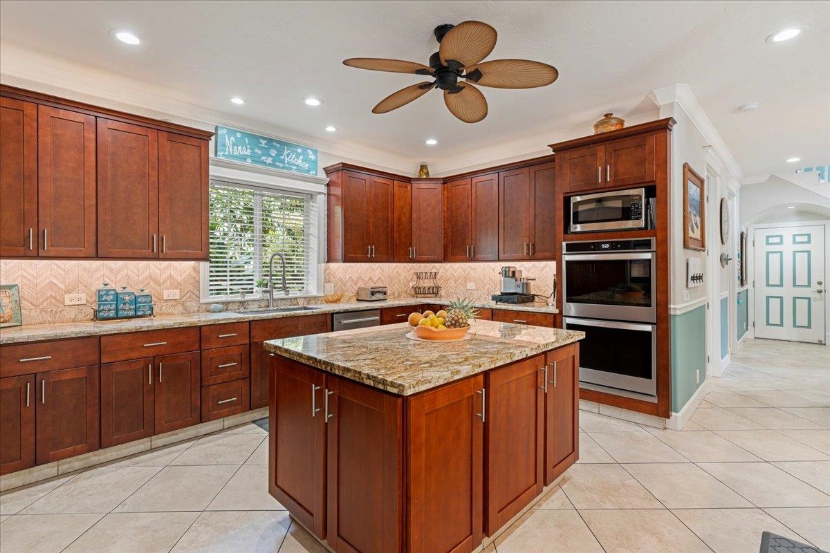 440 Mikioi Pl Property Photo 16