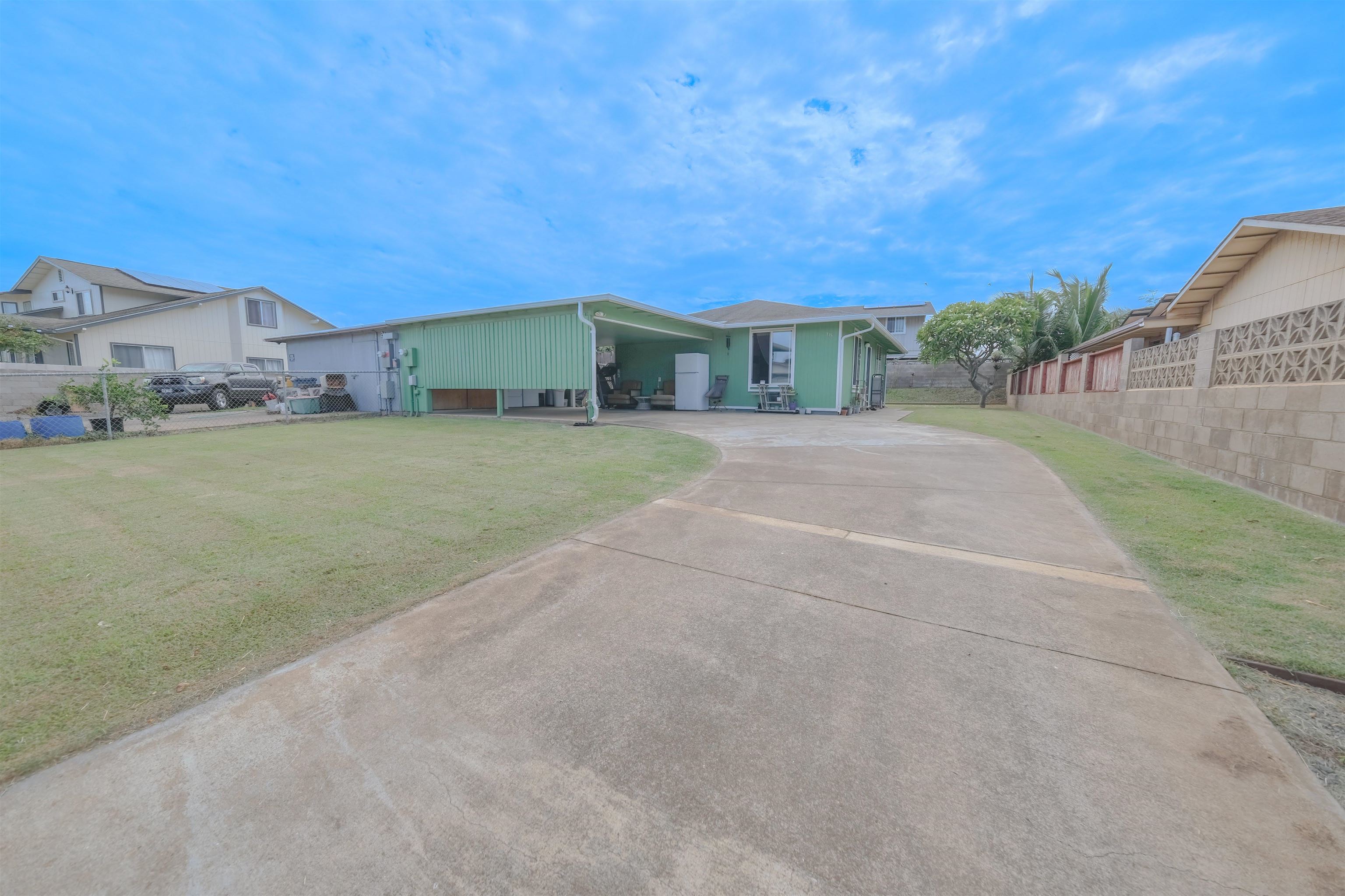 18 Hoomoku Loop Property Photo 1