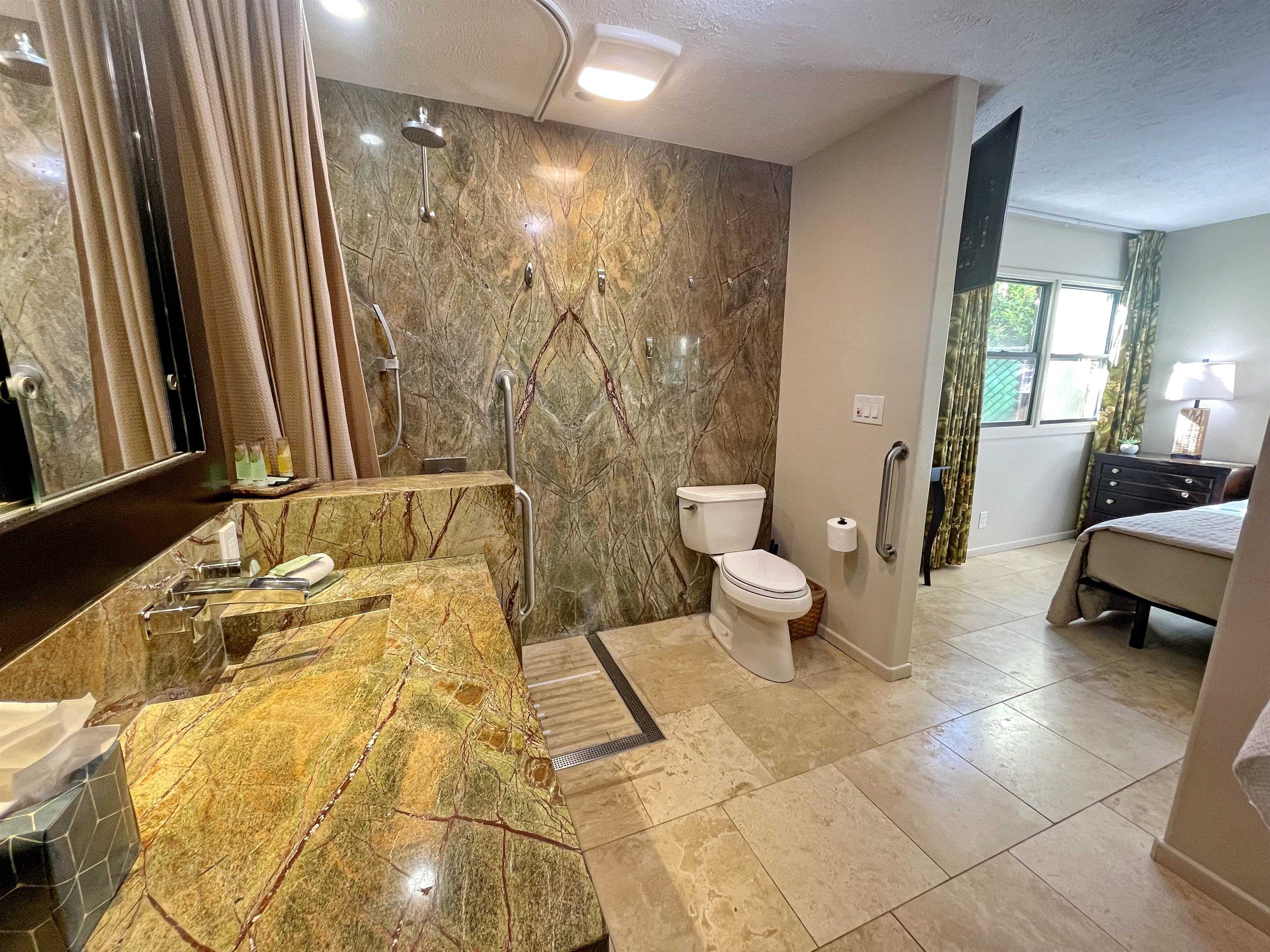 300 Hauoli St Property Photo 2