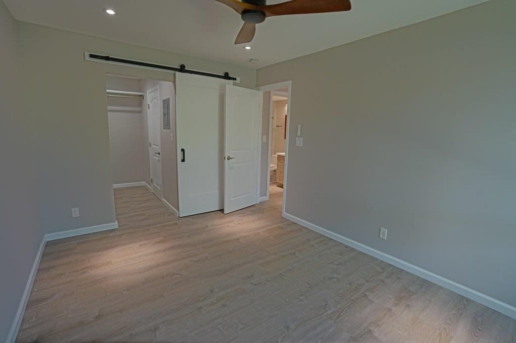140 Uwapo Rd Property Photo 28