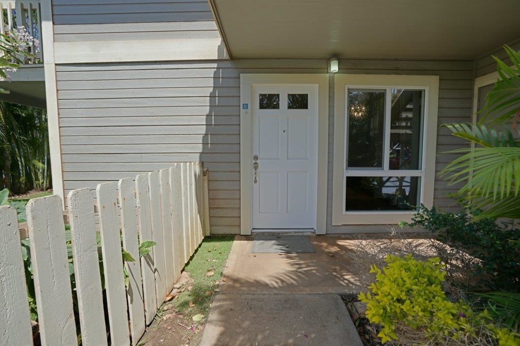 140 Uwapo Rd Property Photo 42