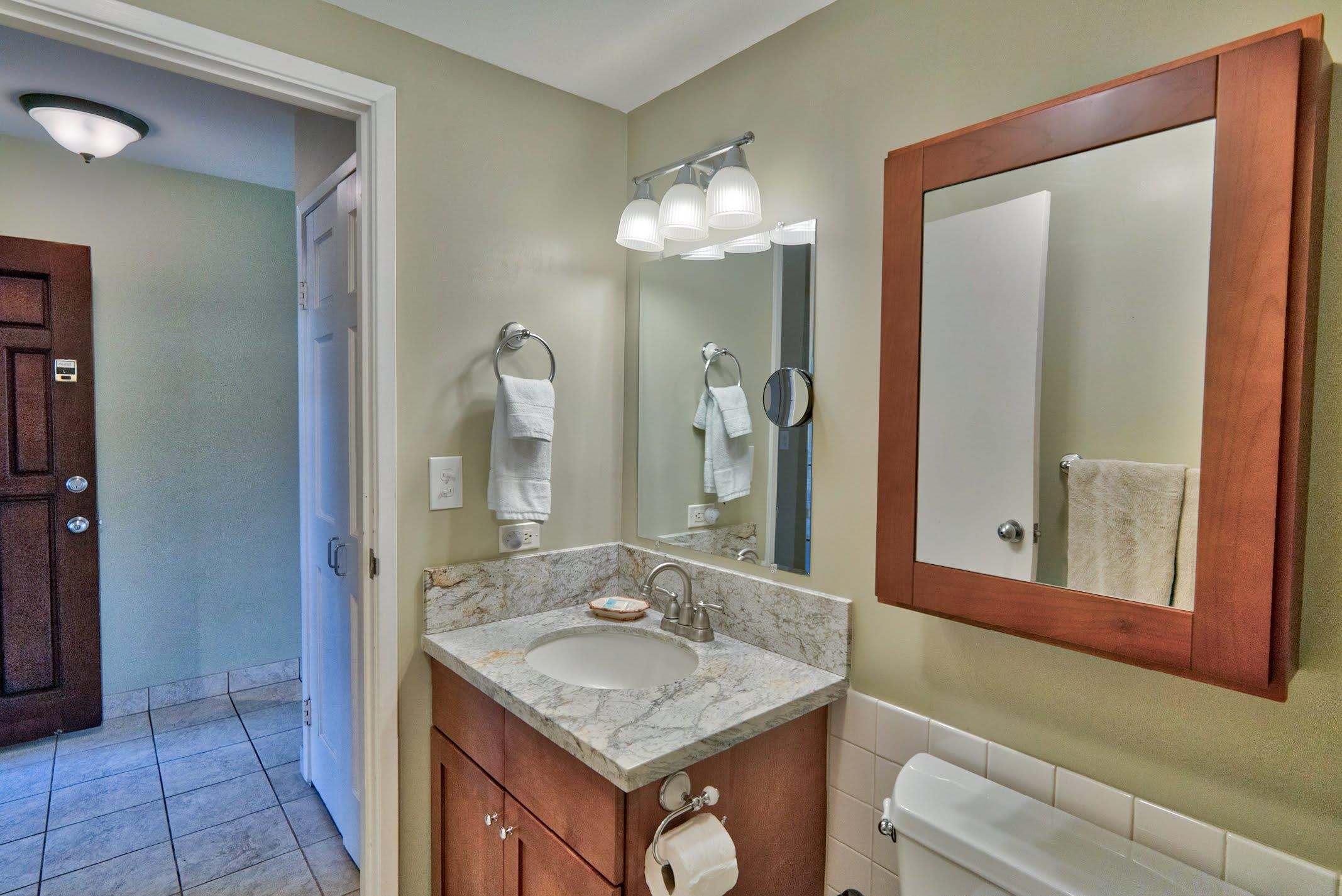 49 W Lipoa St Property Photo 12