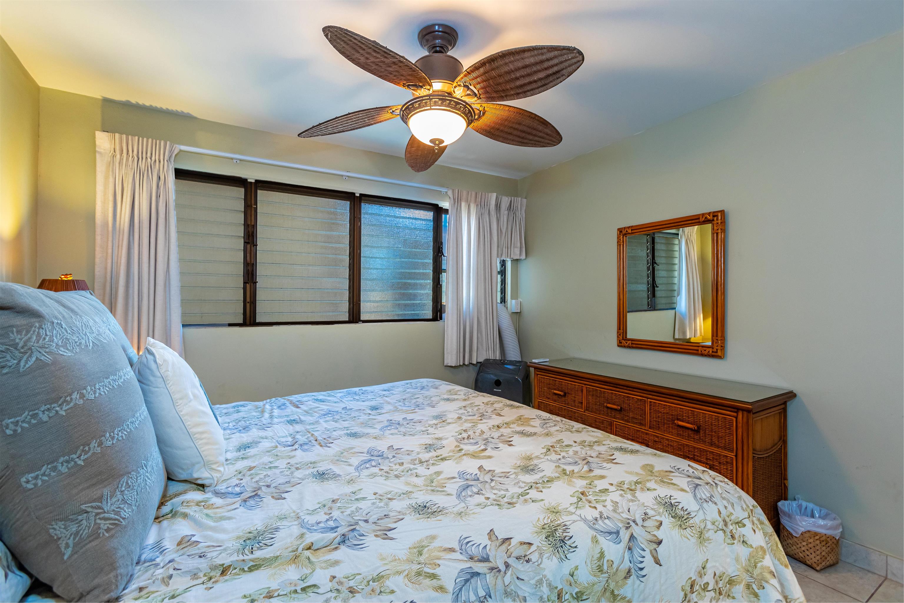49 W Lipoa St Property Photo 14