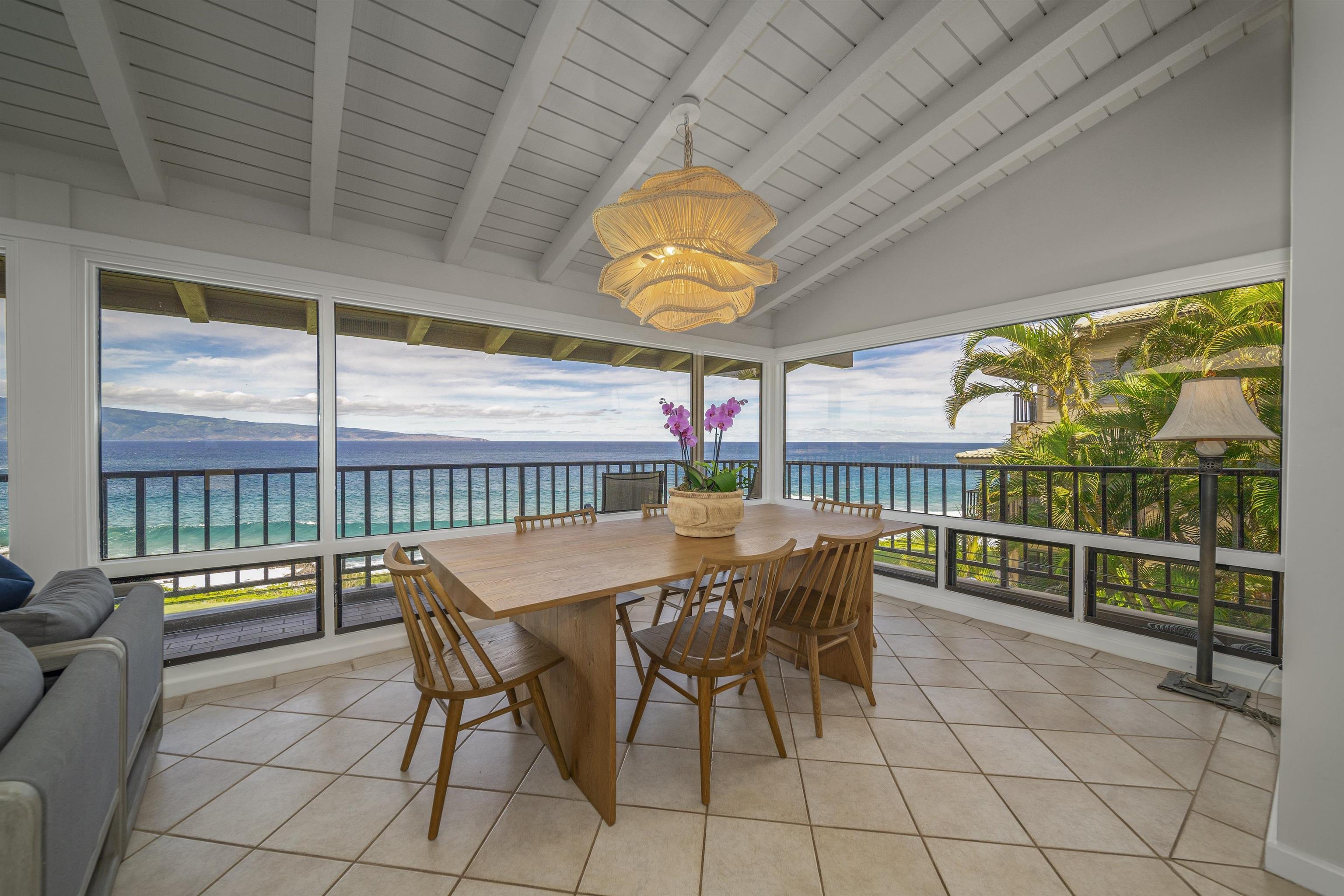 500 Bay Dr Property Photo 3