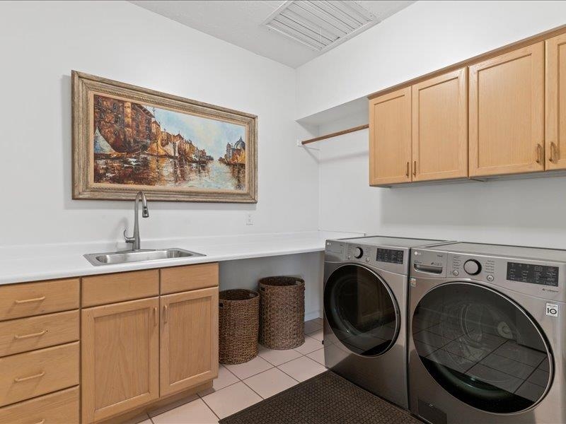 210 E Panana Pl Property Photo 38