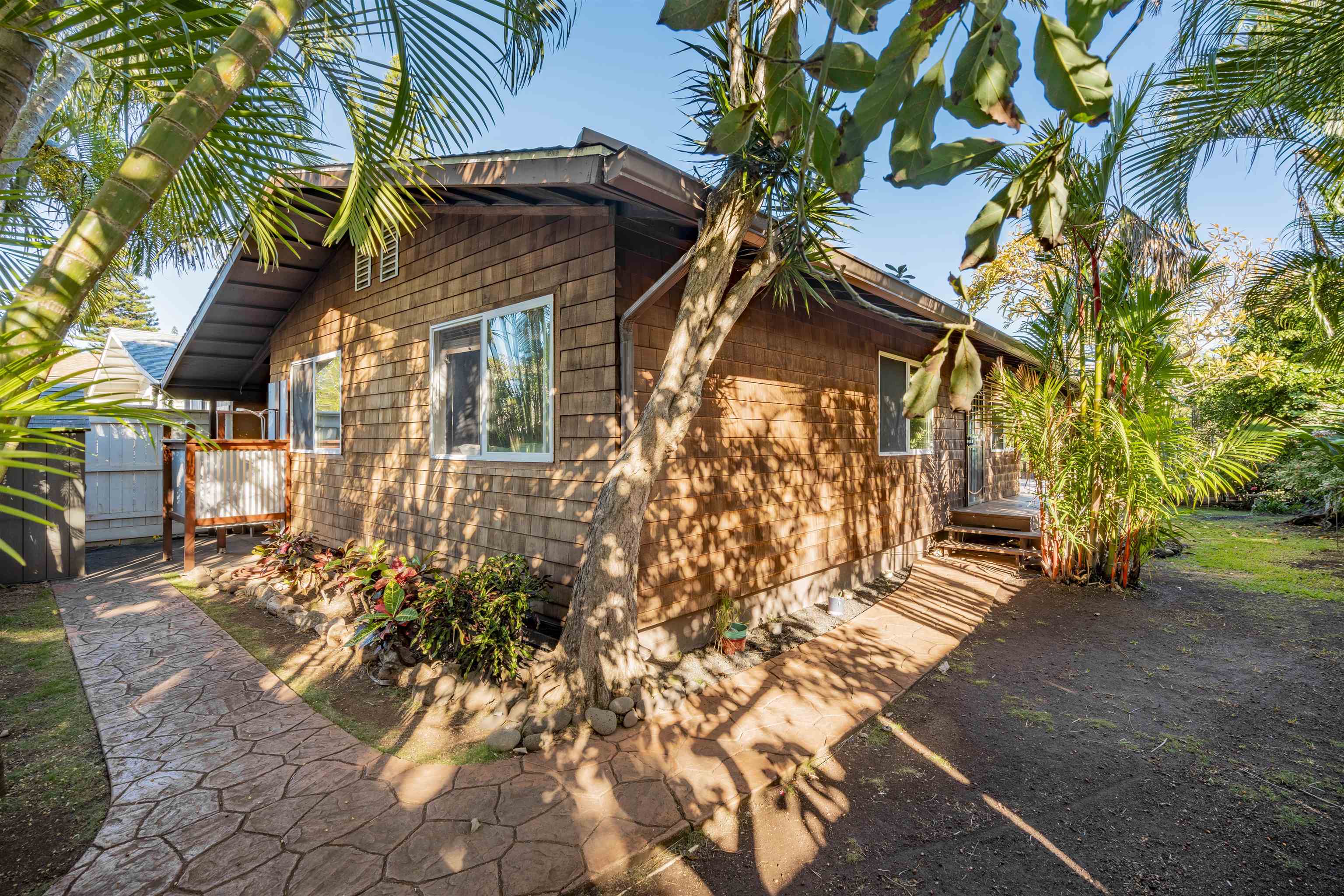 5221-b Kohi St Property Photo 36