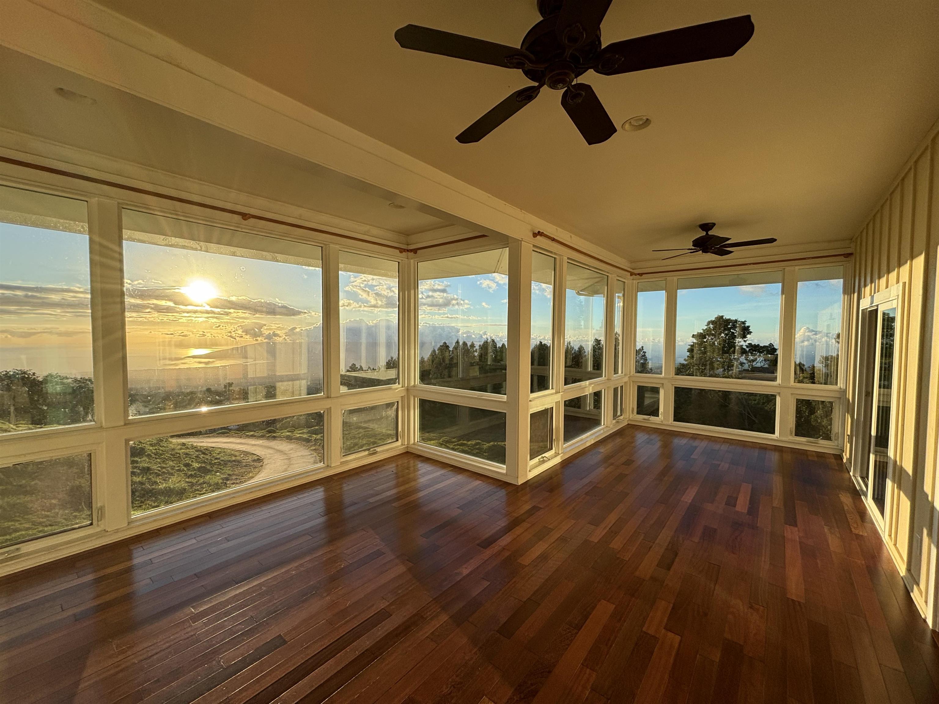 210 Napoko Pl Property Photo 8