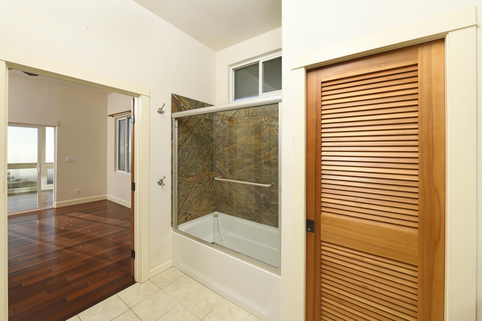 210 Napoko Pl Property Photo 18