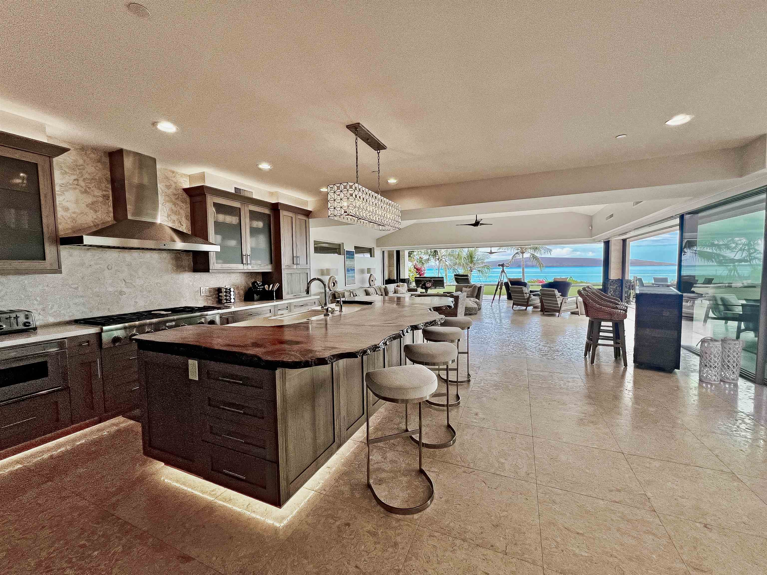 7421 Makena Rd Property Photo 9