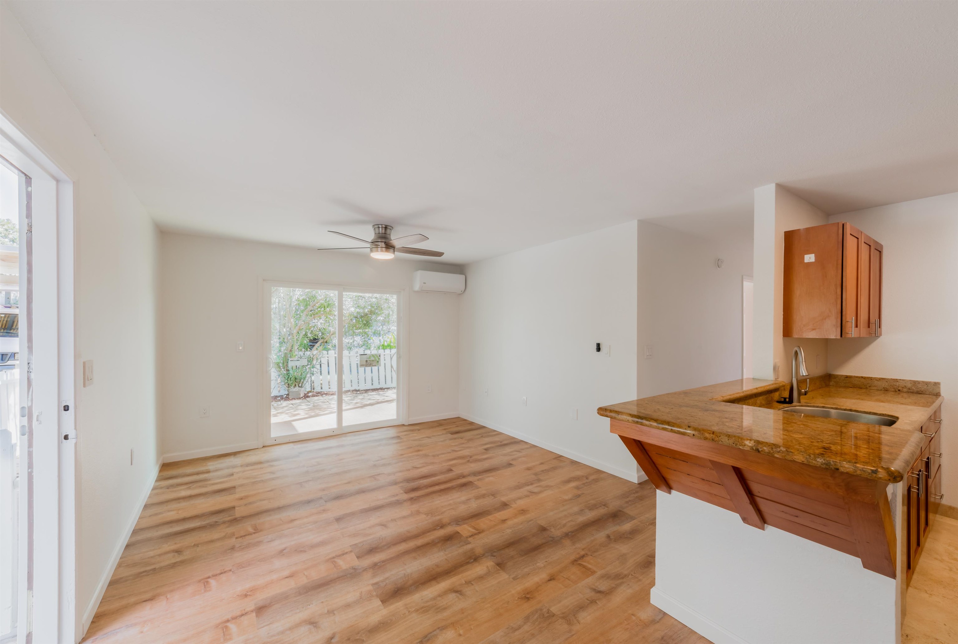 160 Keonekai Rd Property Photo 5
