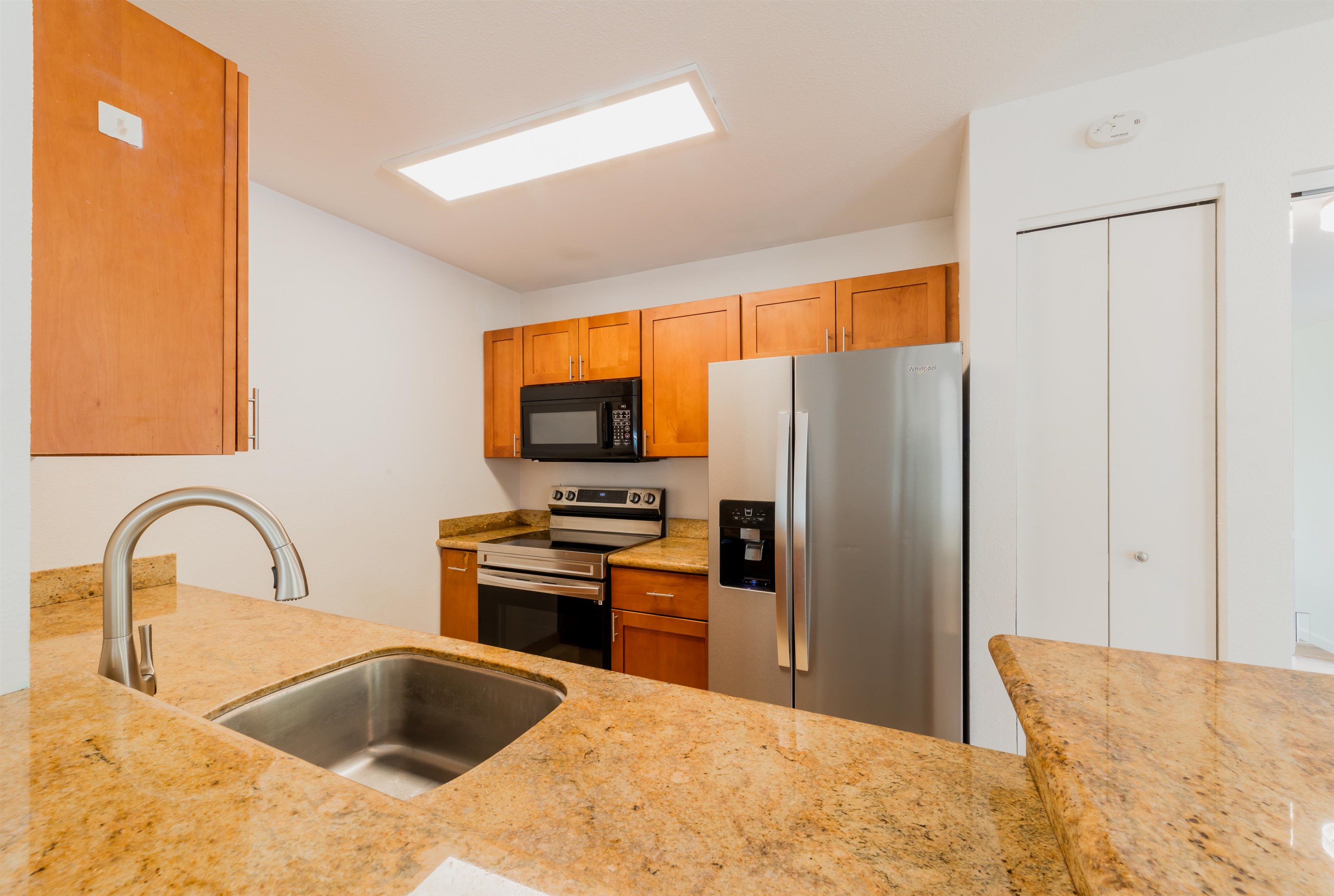 160 Keonekai Rd Property Photo 10