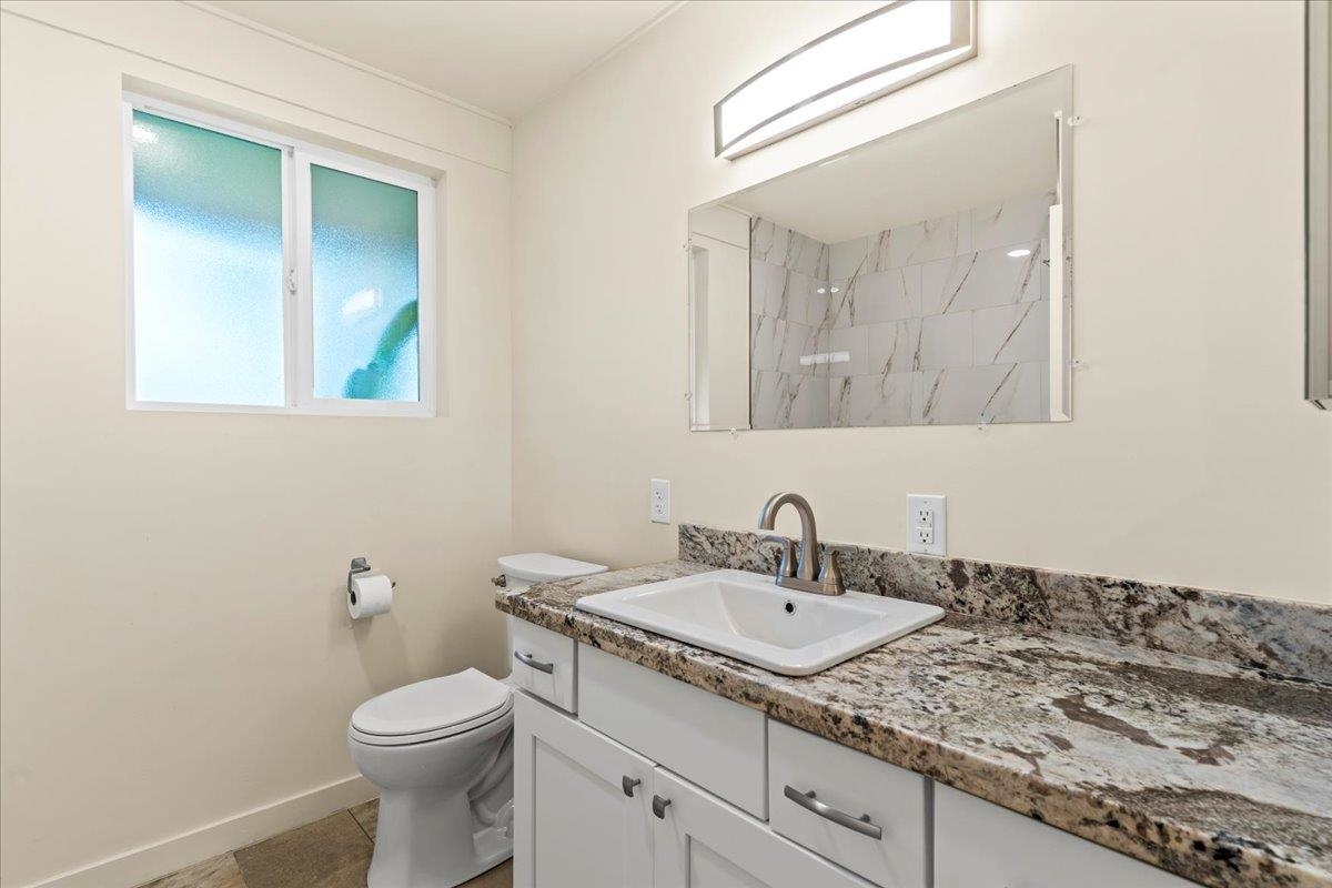490 Kaiola Pl Property Photo 15