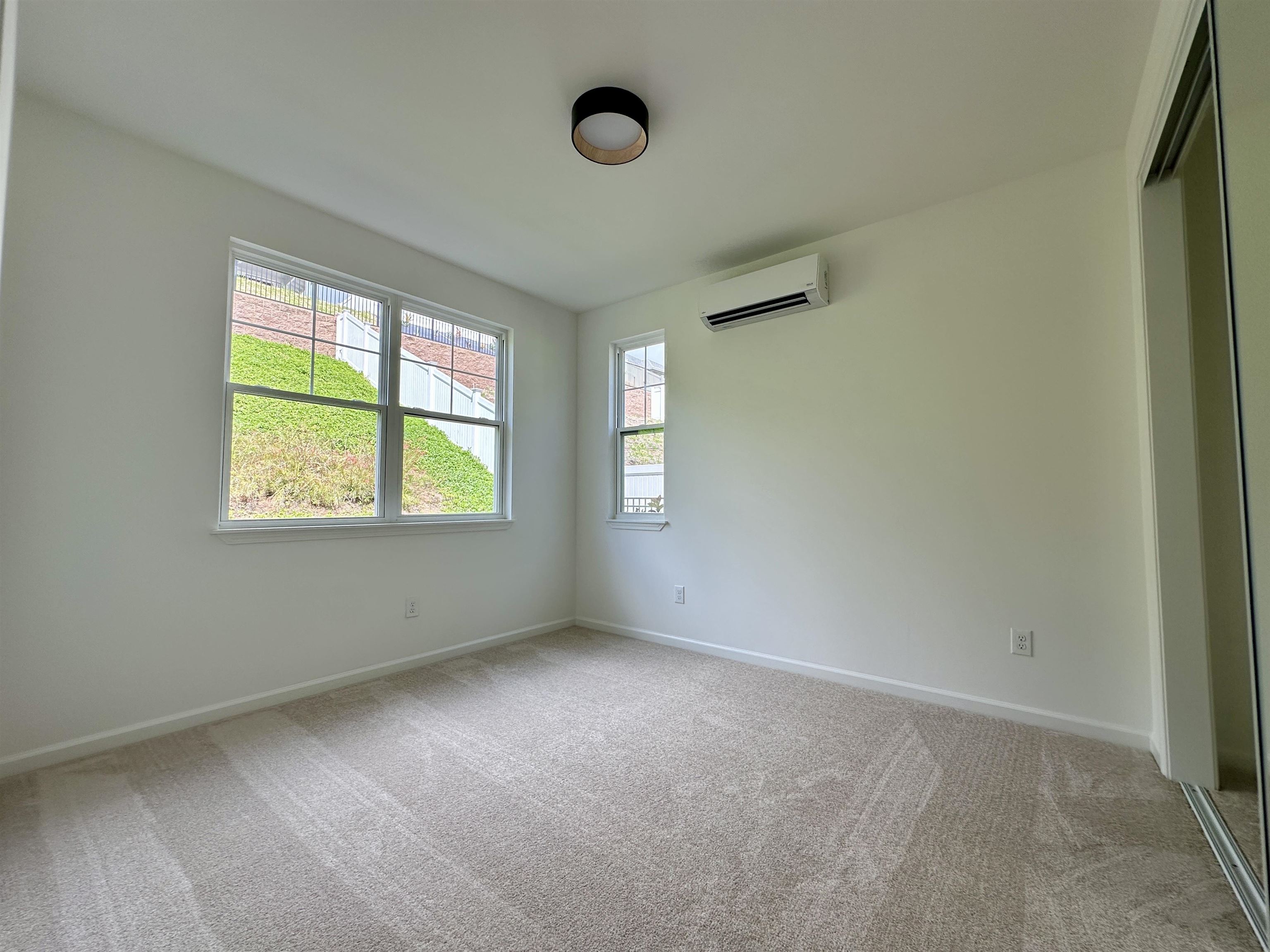90 Kupaloke St Property Photo 41