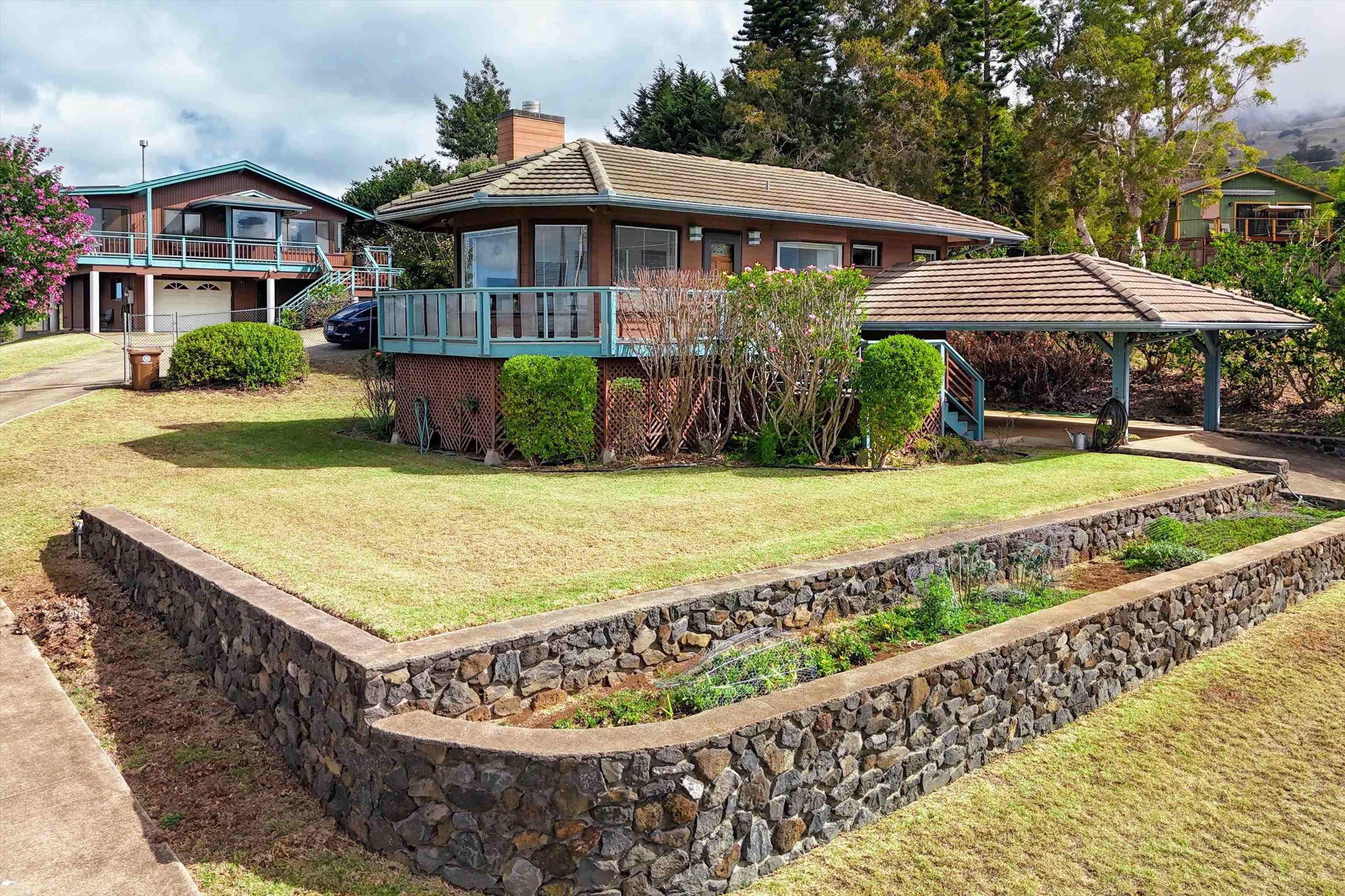 370 Kolohala Dr Property Photo 4