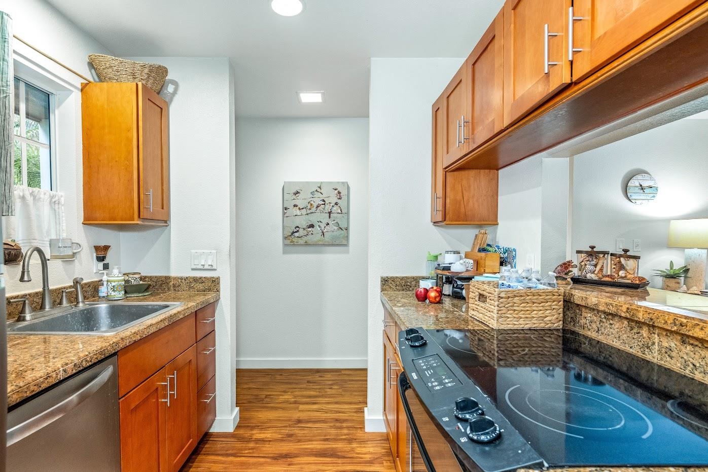 160 Keonekai Rd Property Photo 6