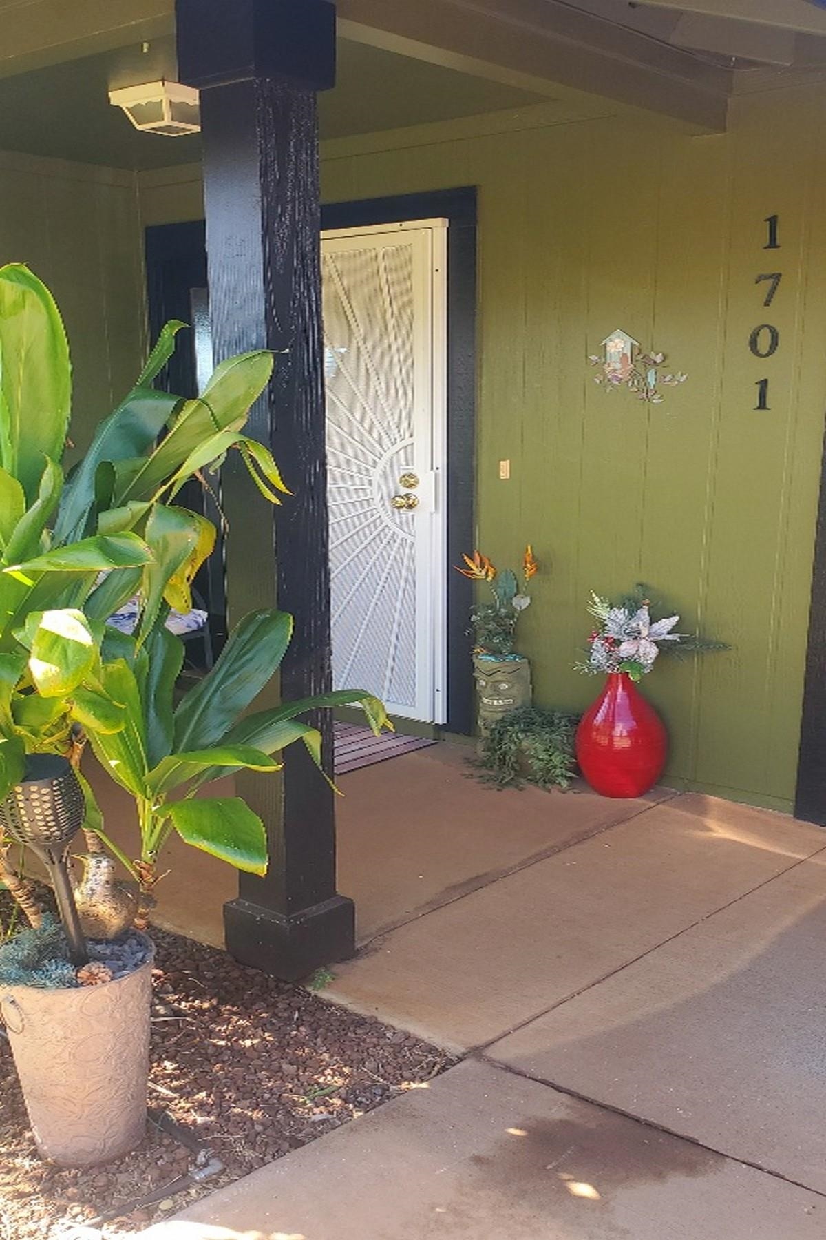 1701 Hooli St Property Photo 8