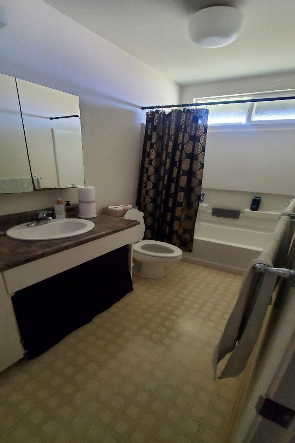 1701 Hooli St Property Photo 26