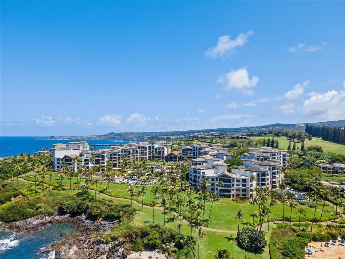 1 Bay Dr Property Photo 3