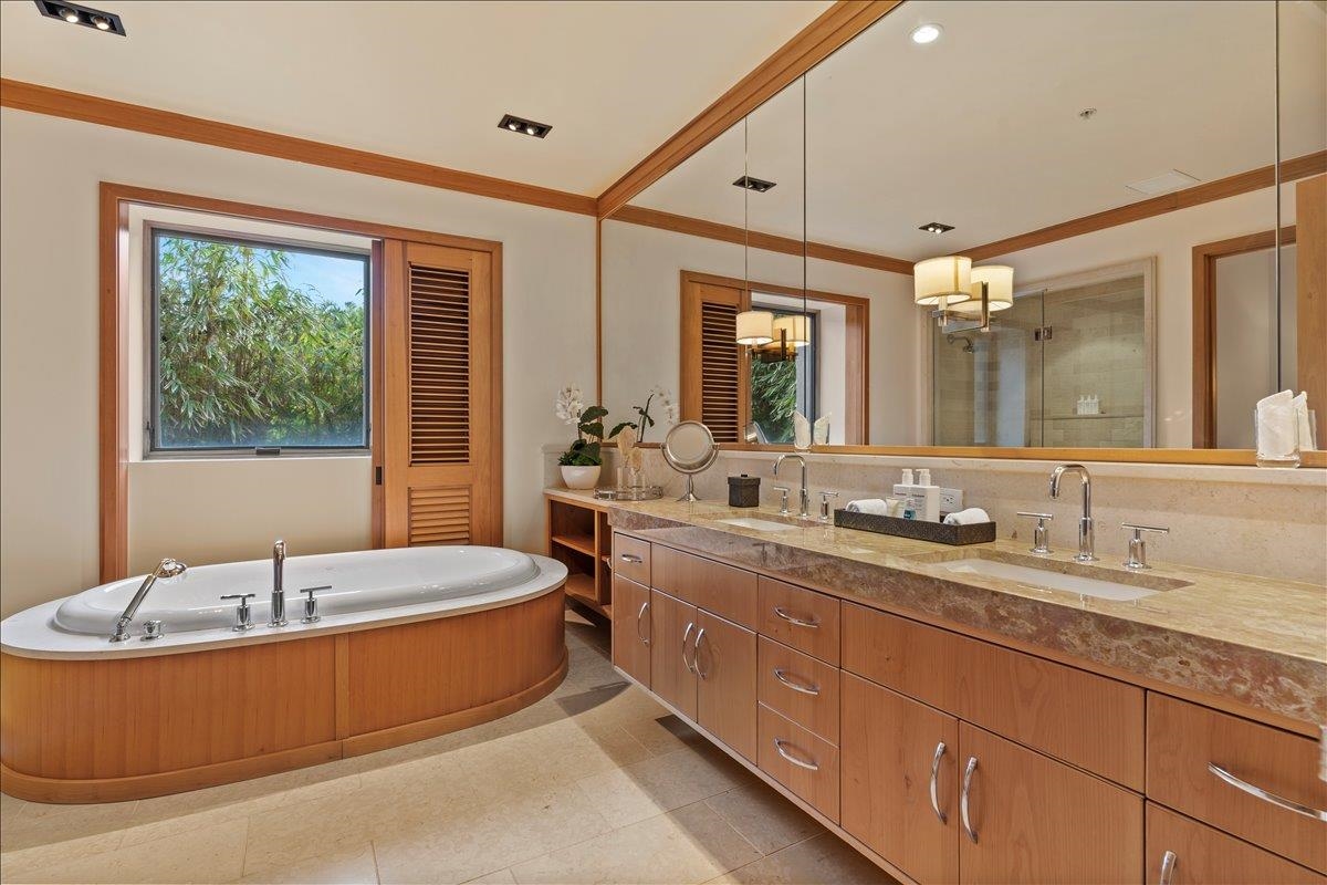 1 Bay Dr Property Photo 24