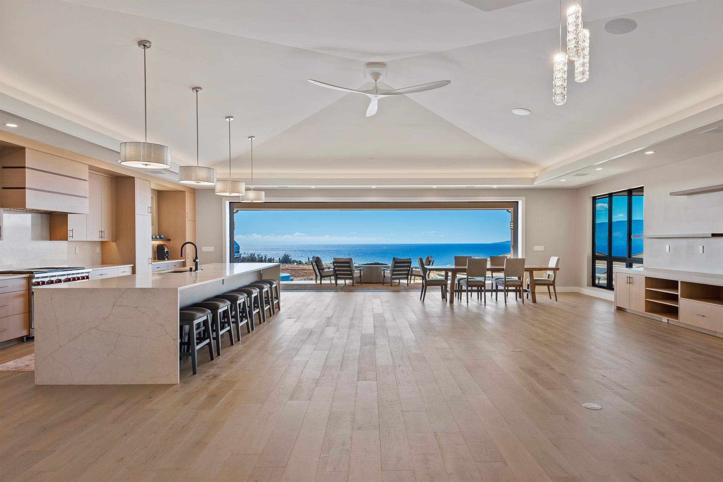 564 Anapuni Loop Property Photo 4