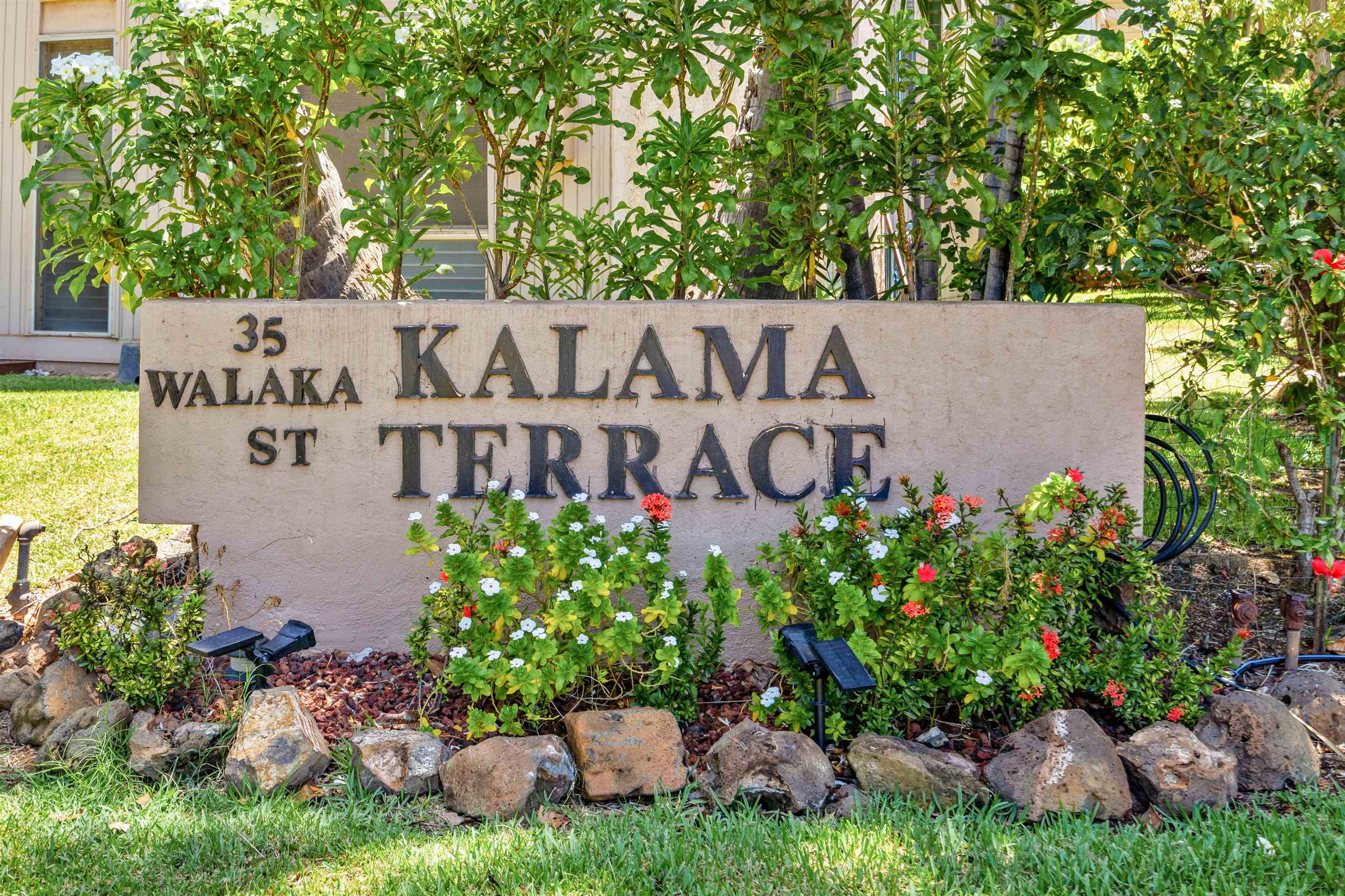 35 Walaka St Property Photo 1