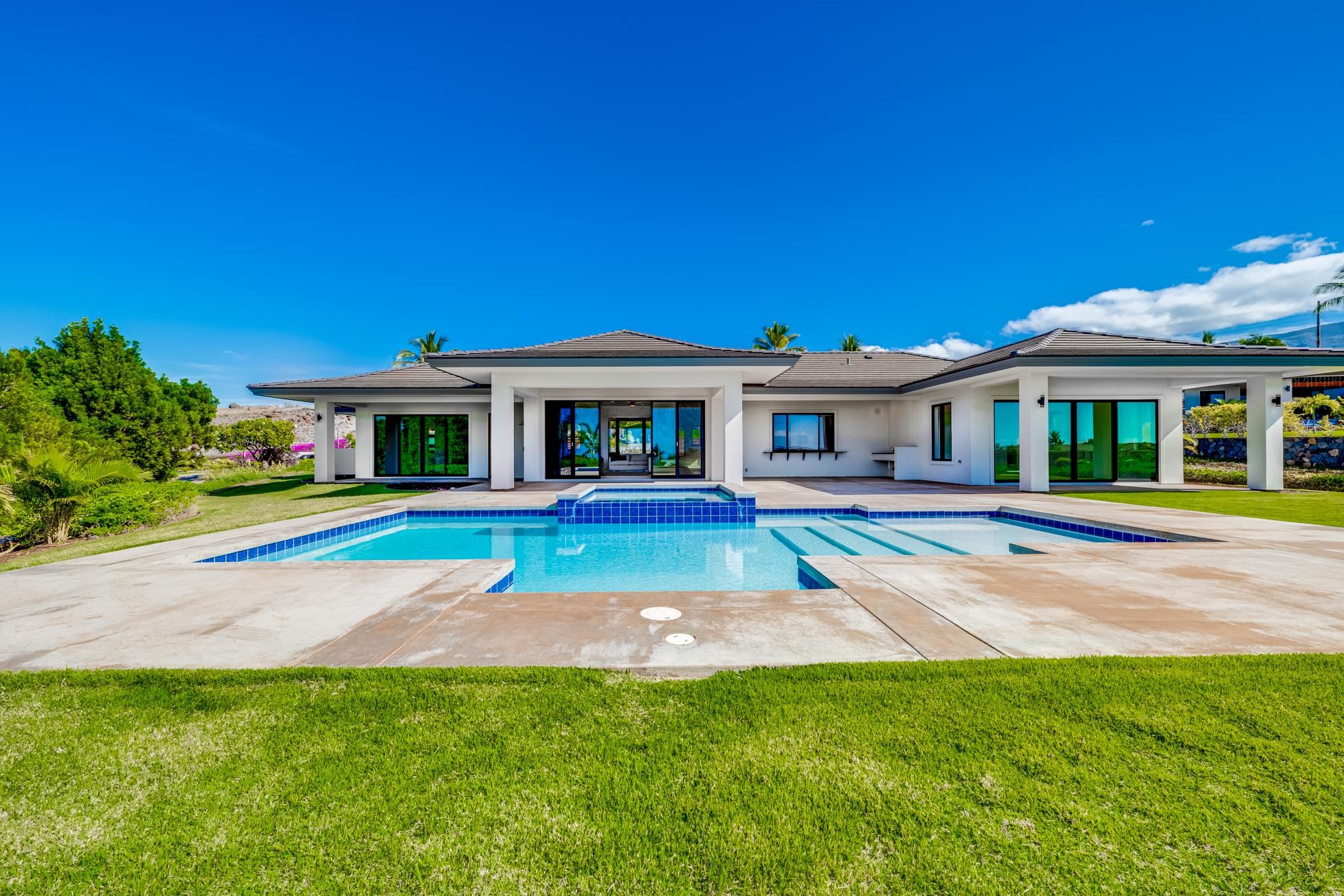 837 Anapuni Loop Property Photo 4