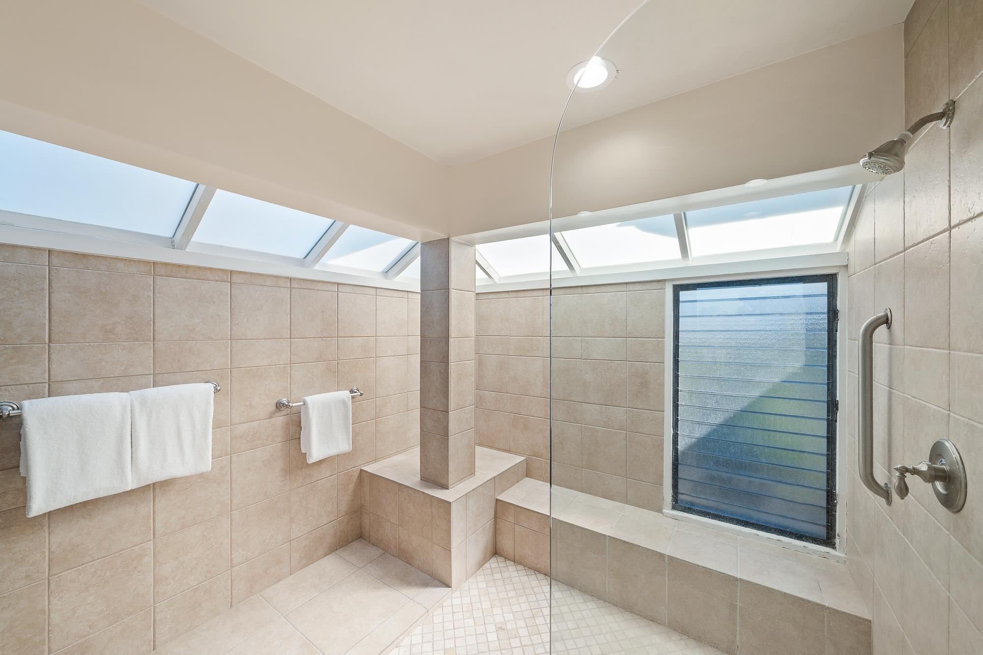 500 Bay Dr Property Photo 19