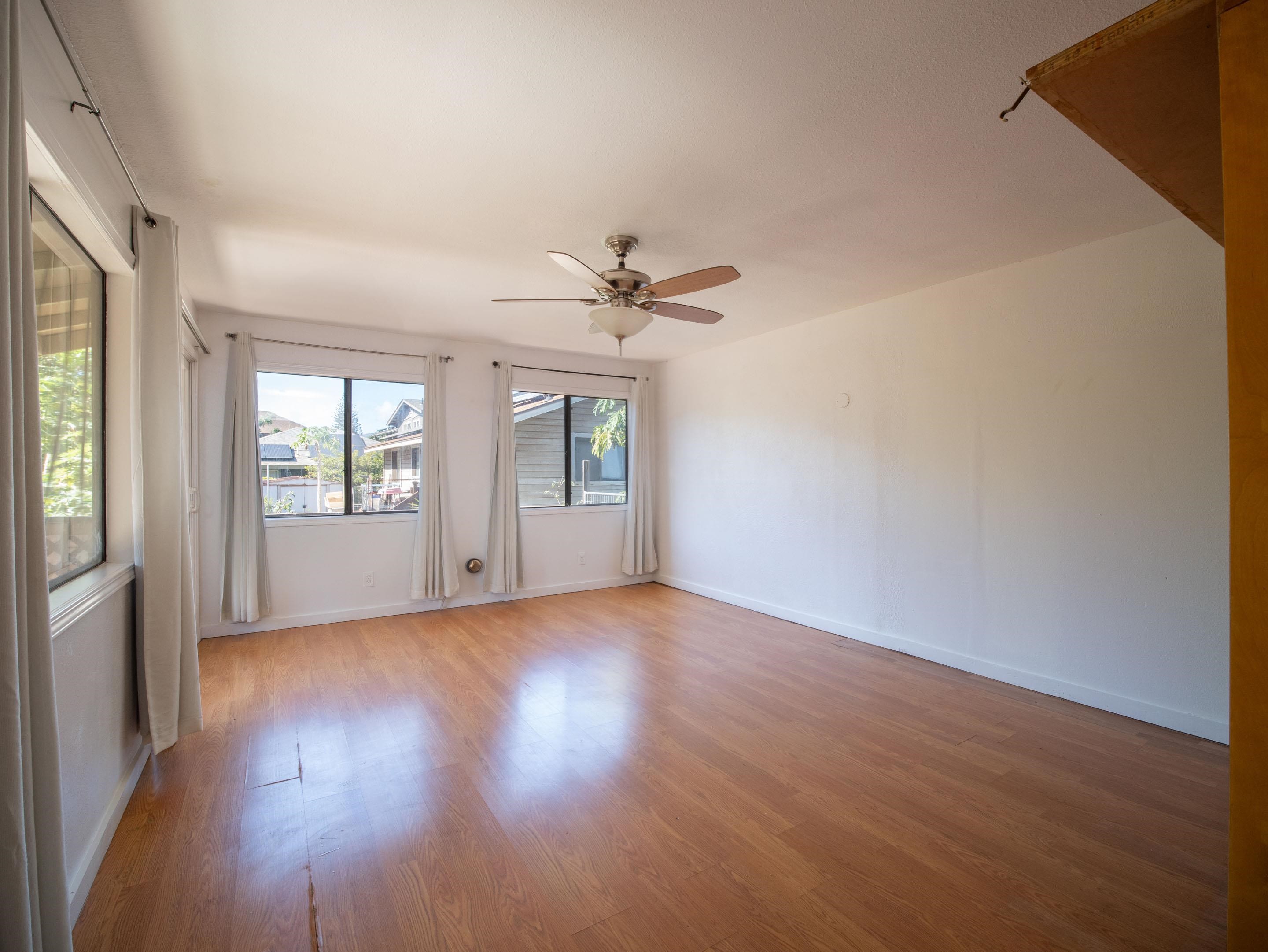 390 Kaiolohia St Property Photo 28