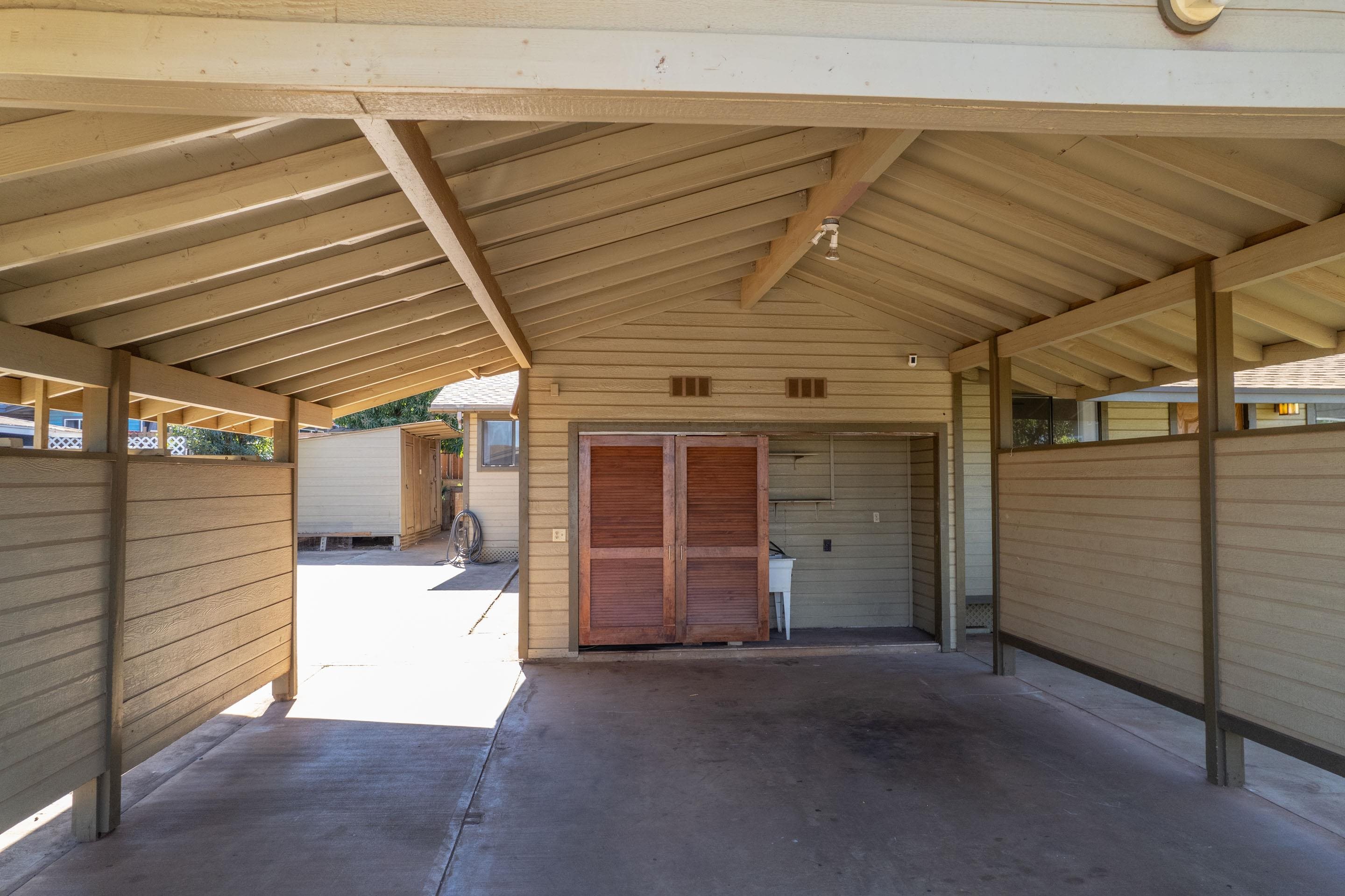 390 Kaiolohia St Property Photo 35