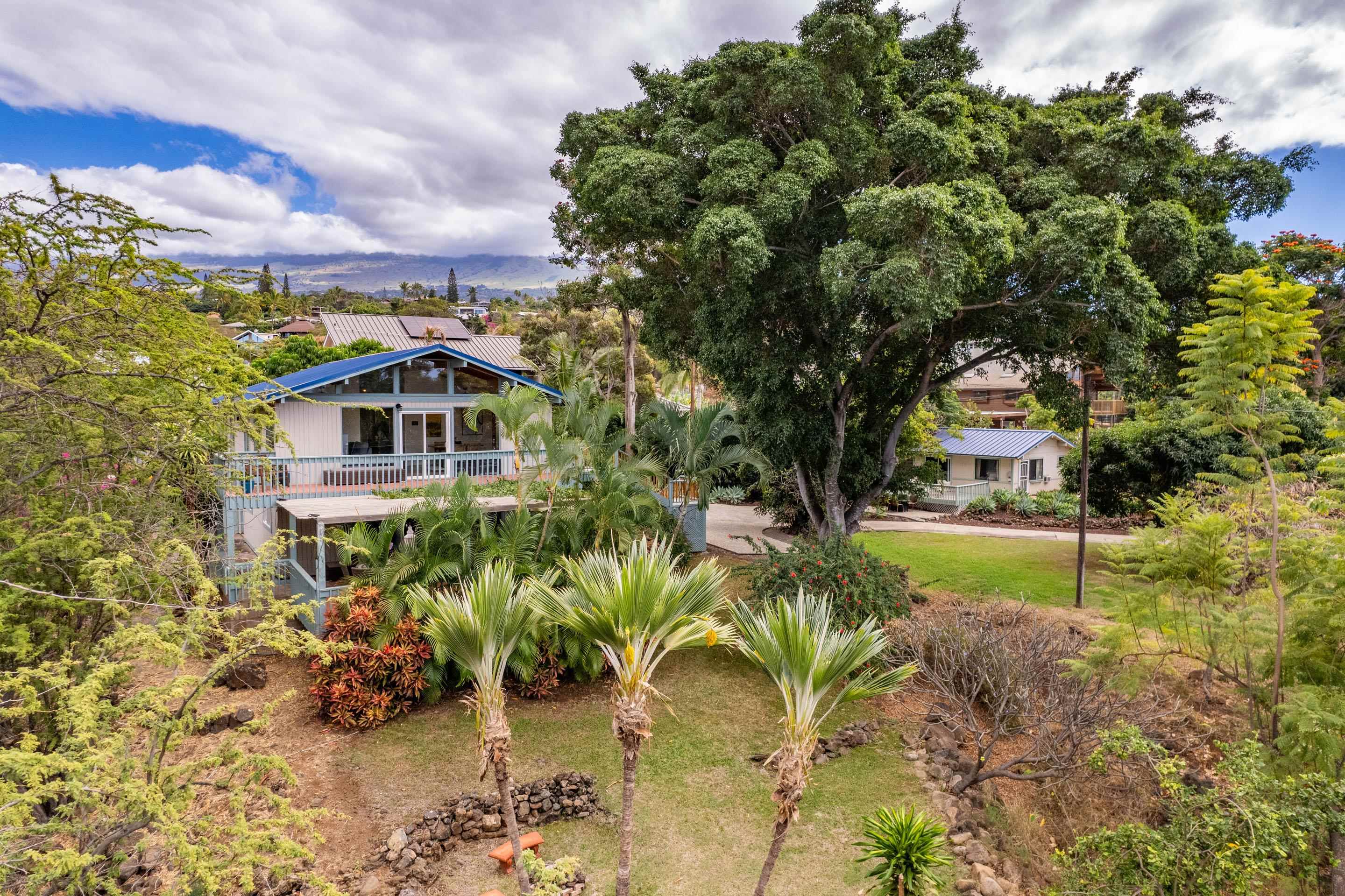 566 Mikioi Pl Property Photo 7