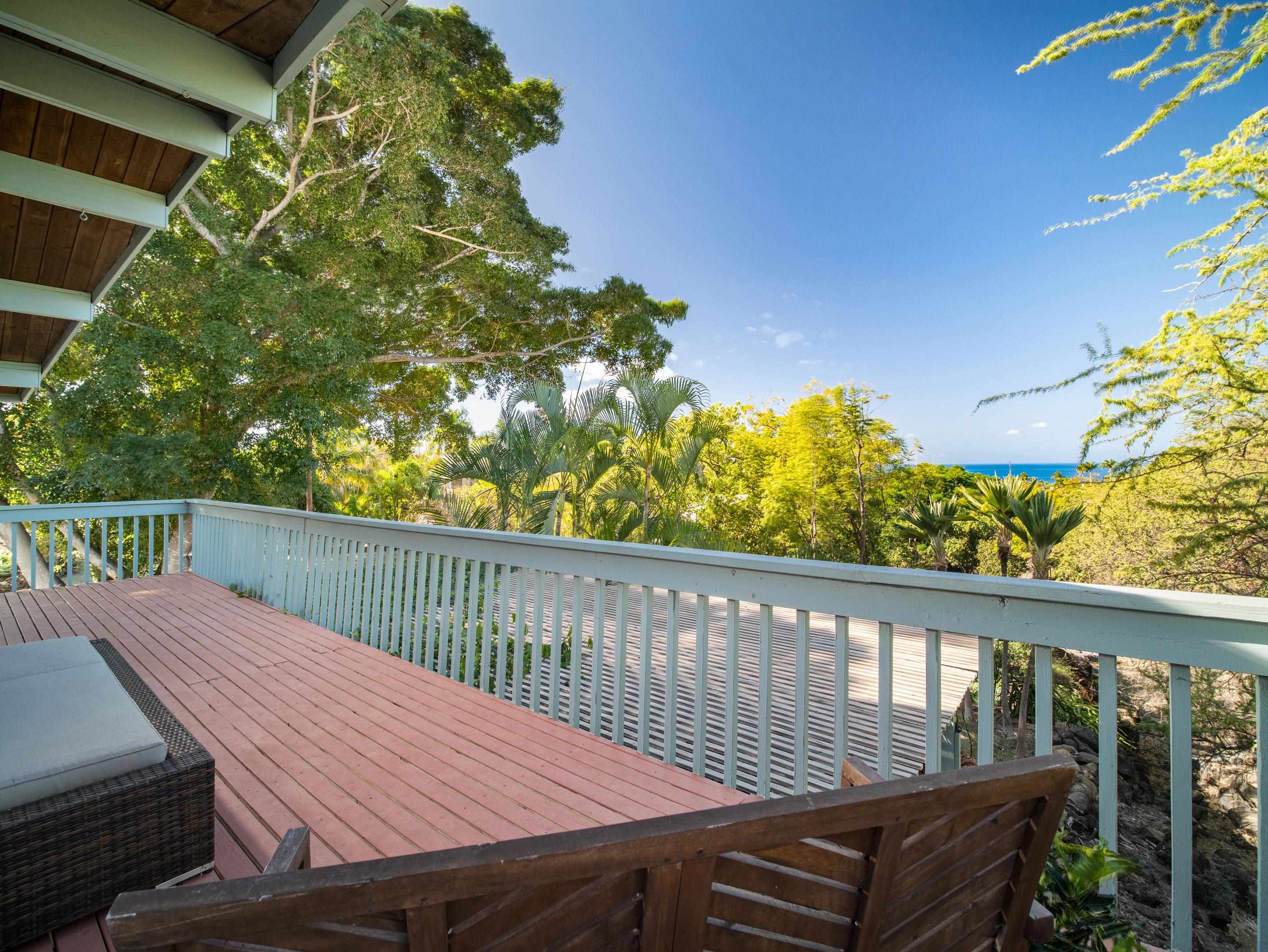 566 Mikioi Pl Property Photo 10