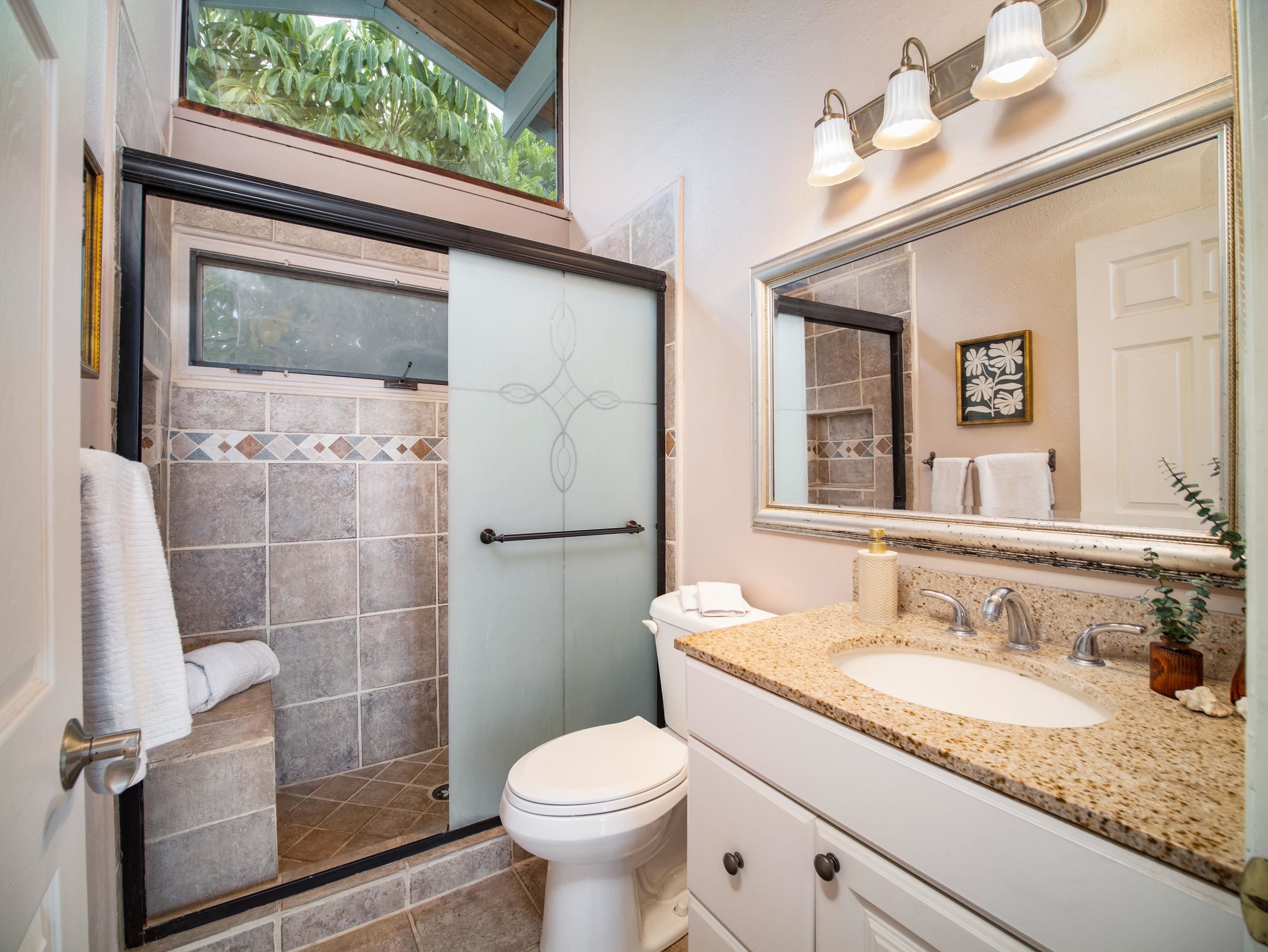 566 Mikioi Pl Property Photo 19