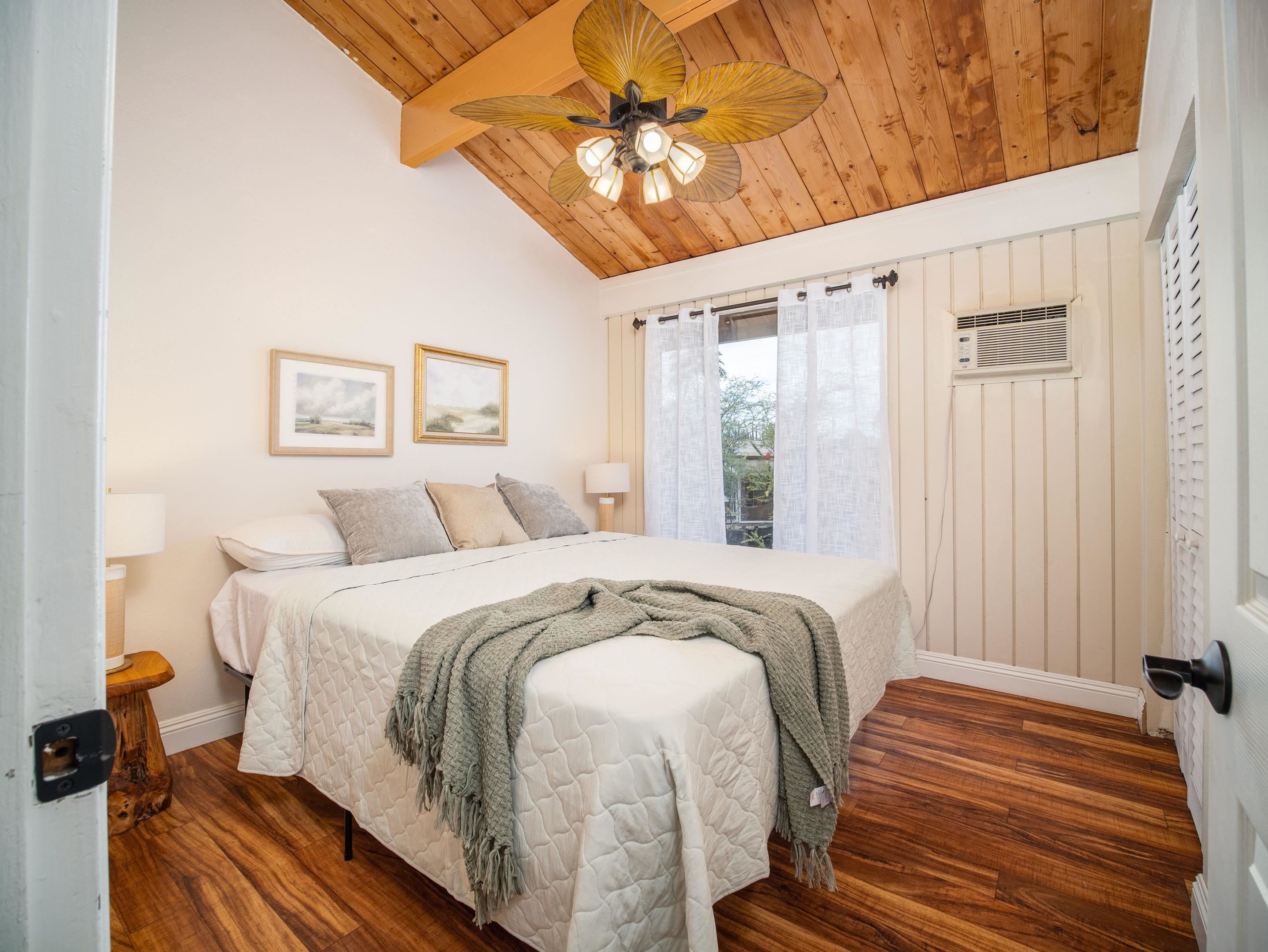 566 Mikioi Pl Property Photo 20