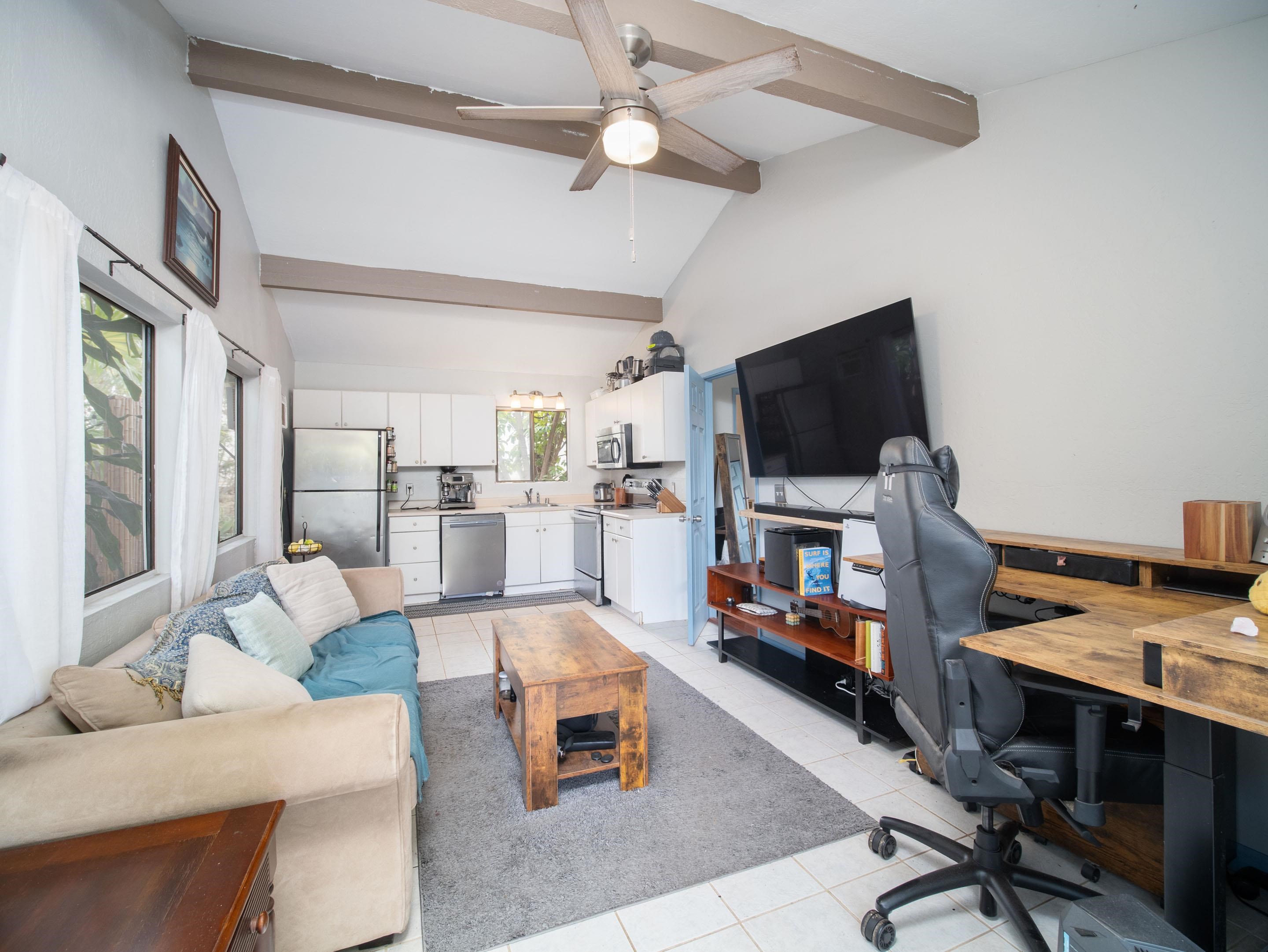 566 Mikioi Pl Property Photo 38