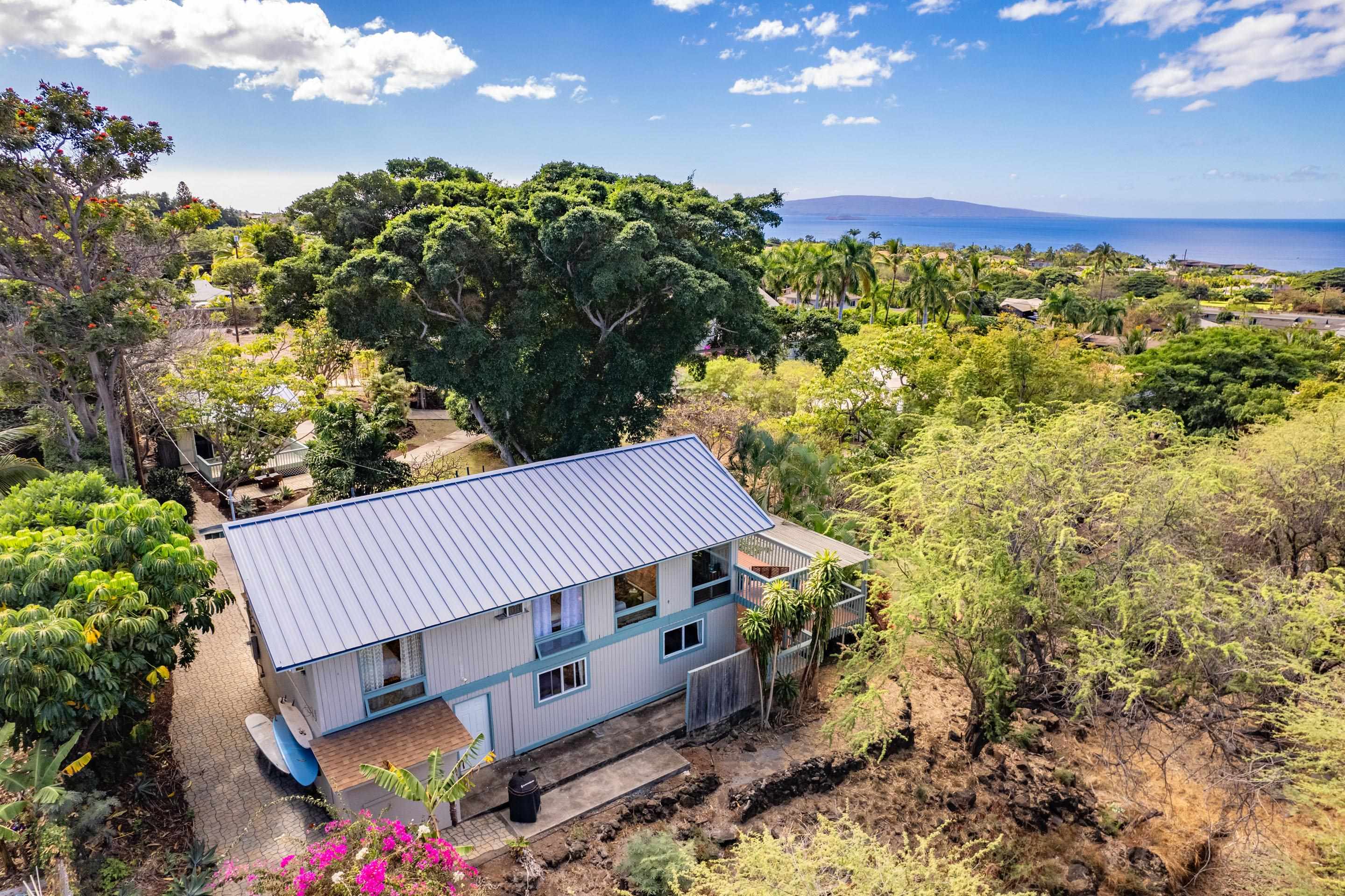 566 Mikioi Pl Property Photo 44