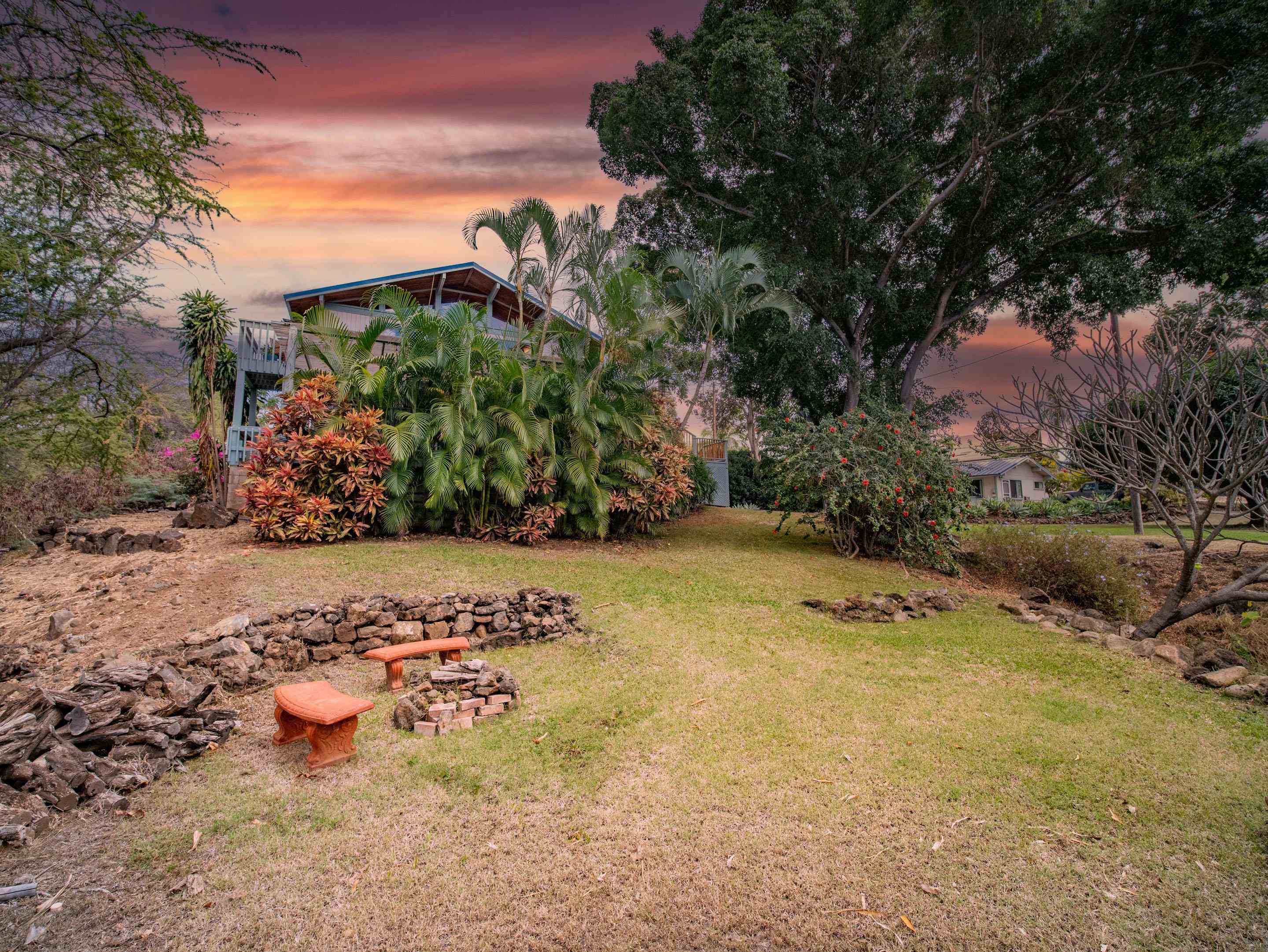 566 Mikioi Pl Property Photo 48