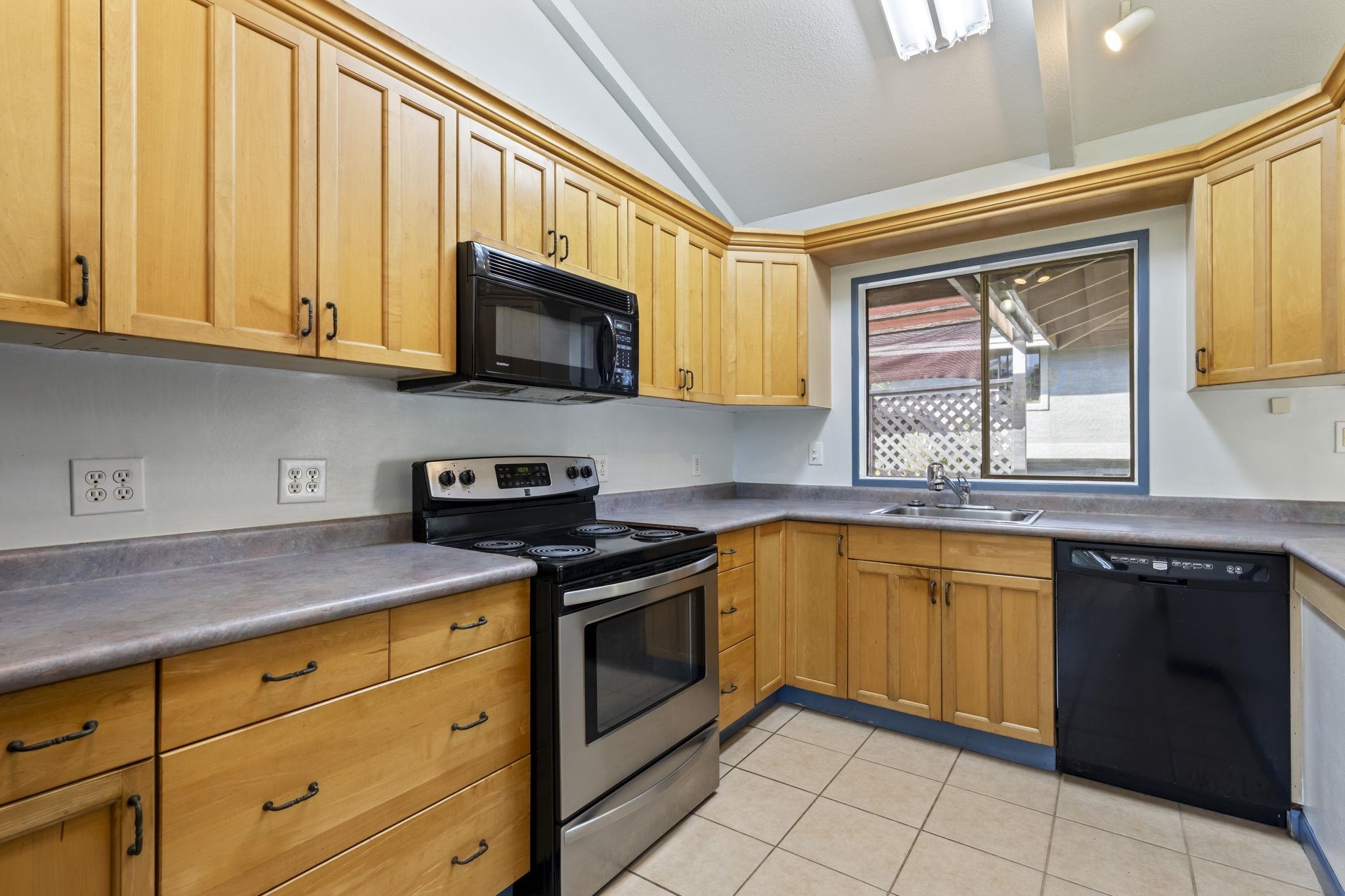 277 Keonekai Rd Property Photo 10