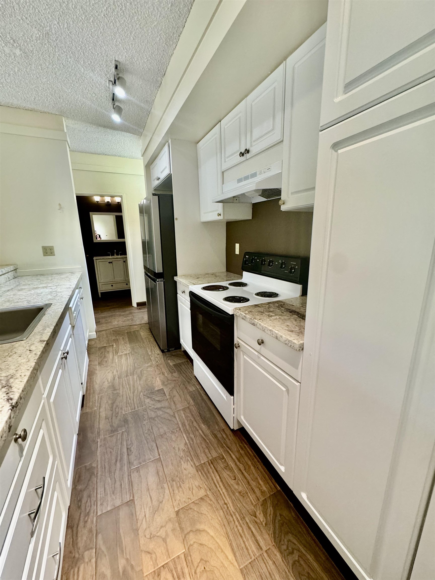 100 Lio Pl Property Photo 7
