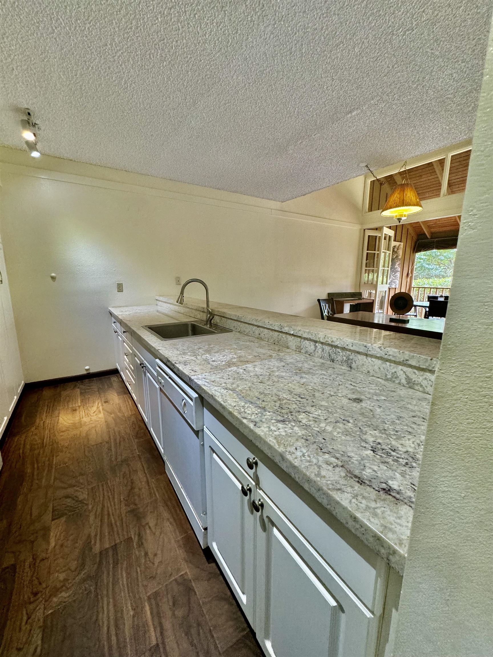 100 Lio Pl Property Photo 9