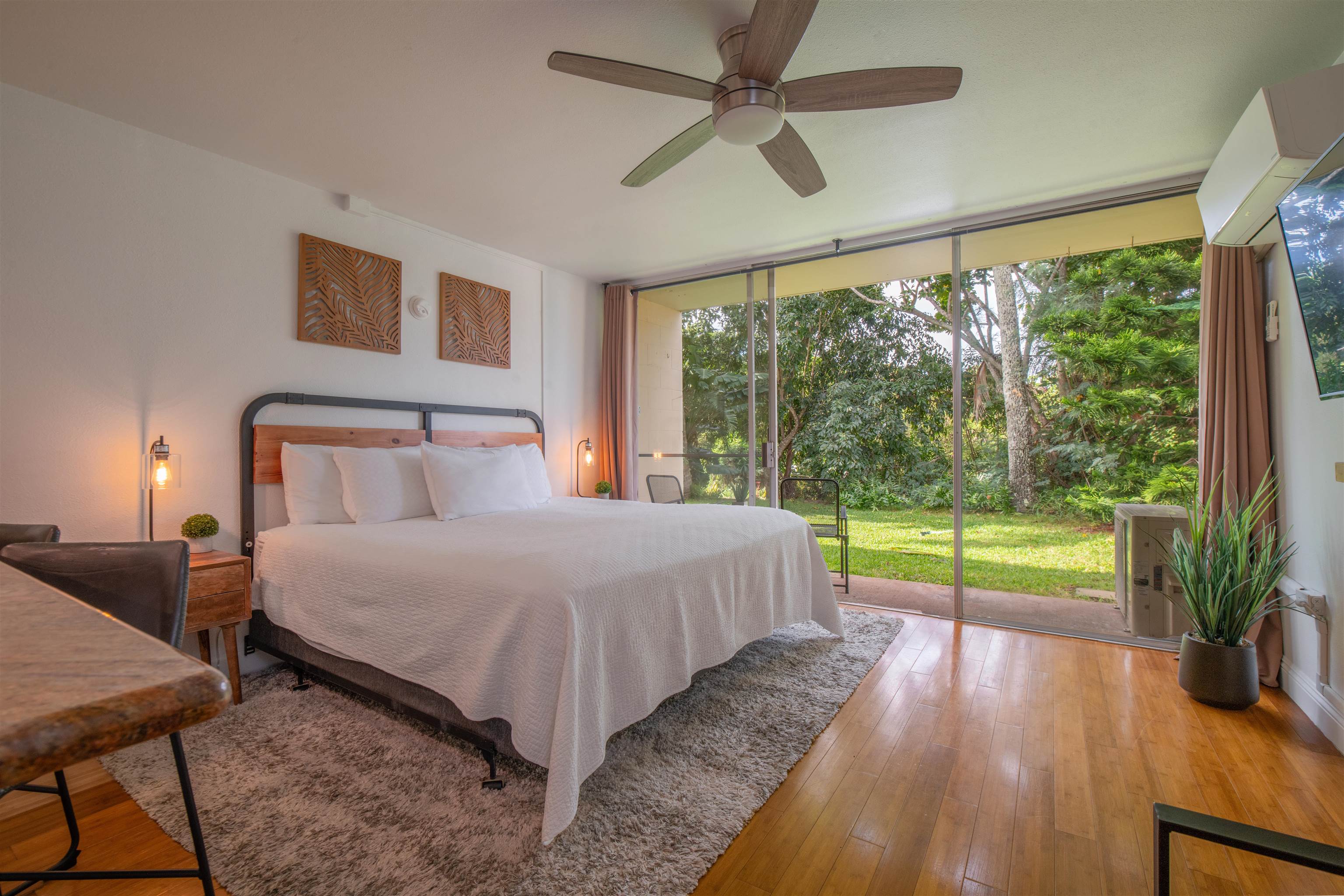 120 Hui F Rd Property Photo 2