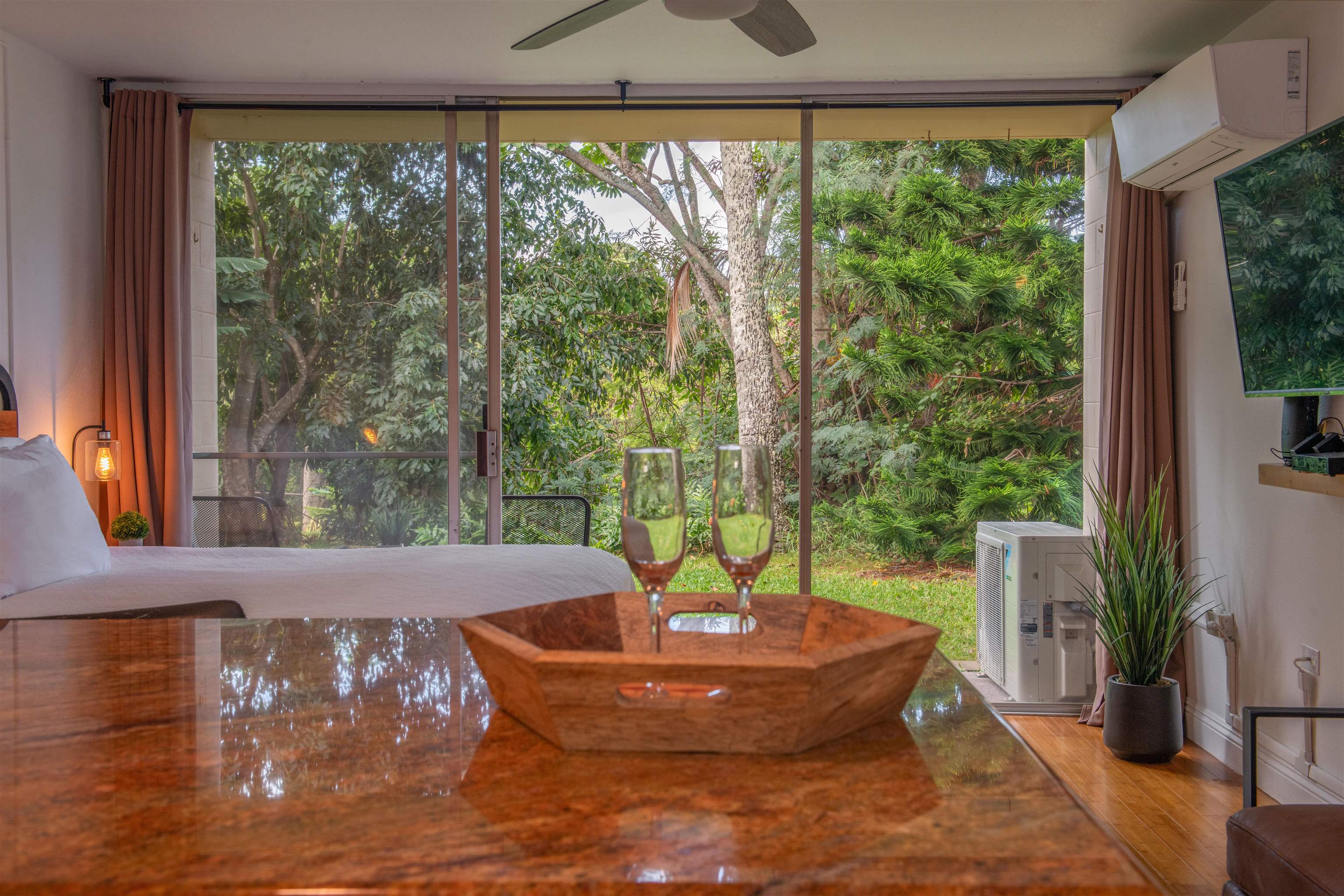 120 Hui F Rd Property Photo 3
