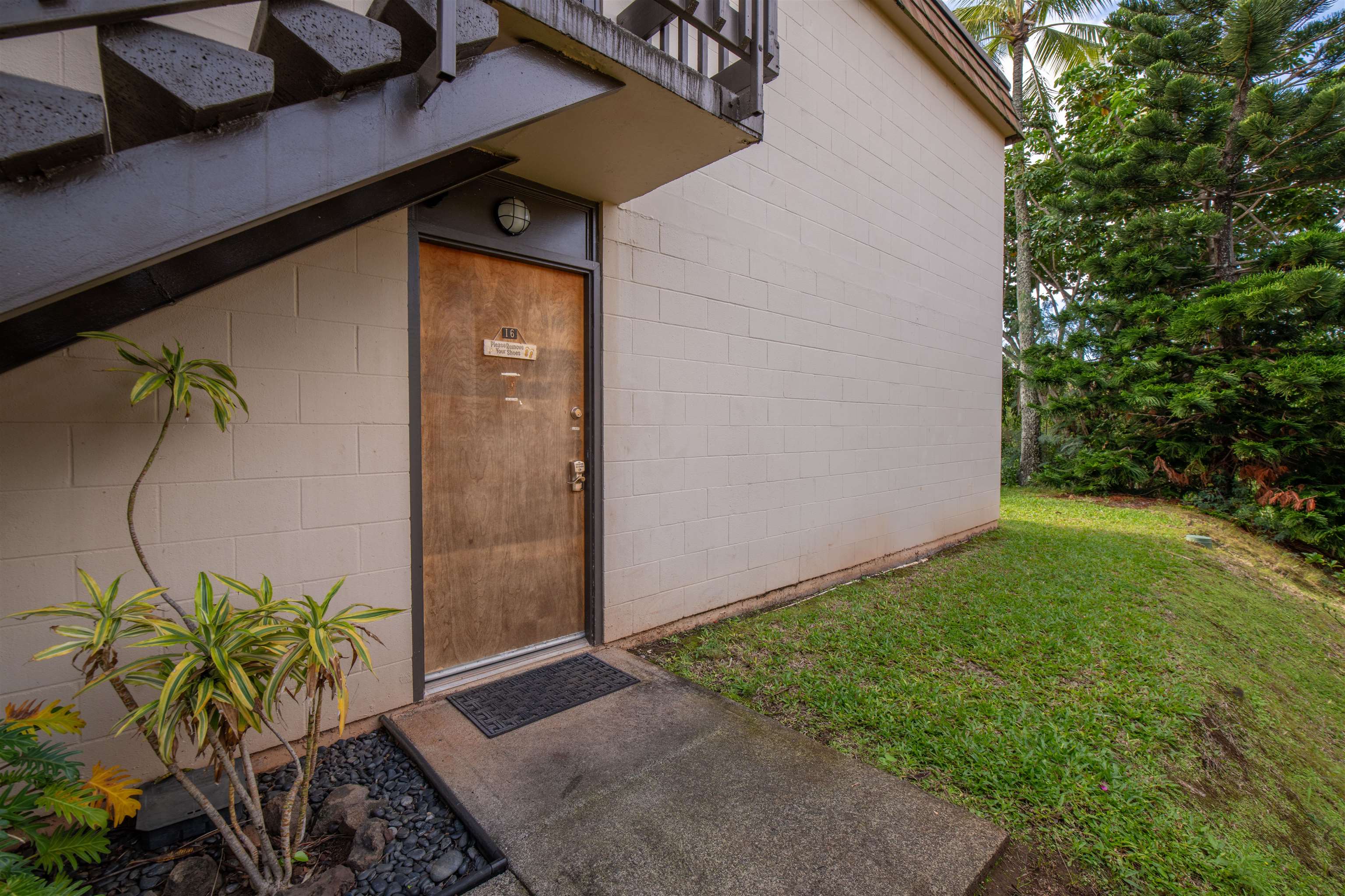 120 Hui F Rd Property Photo 9