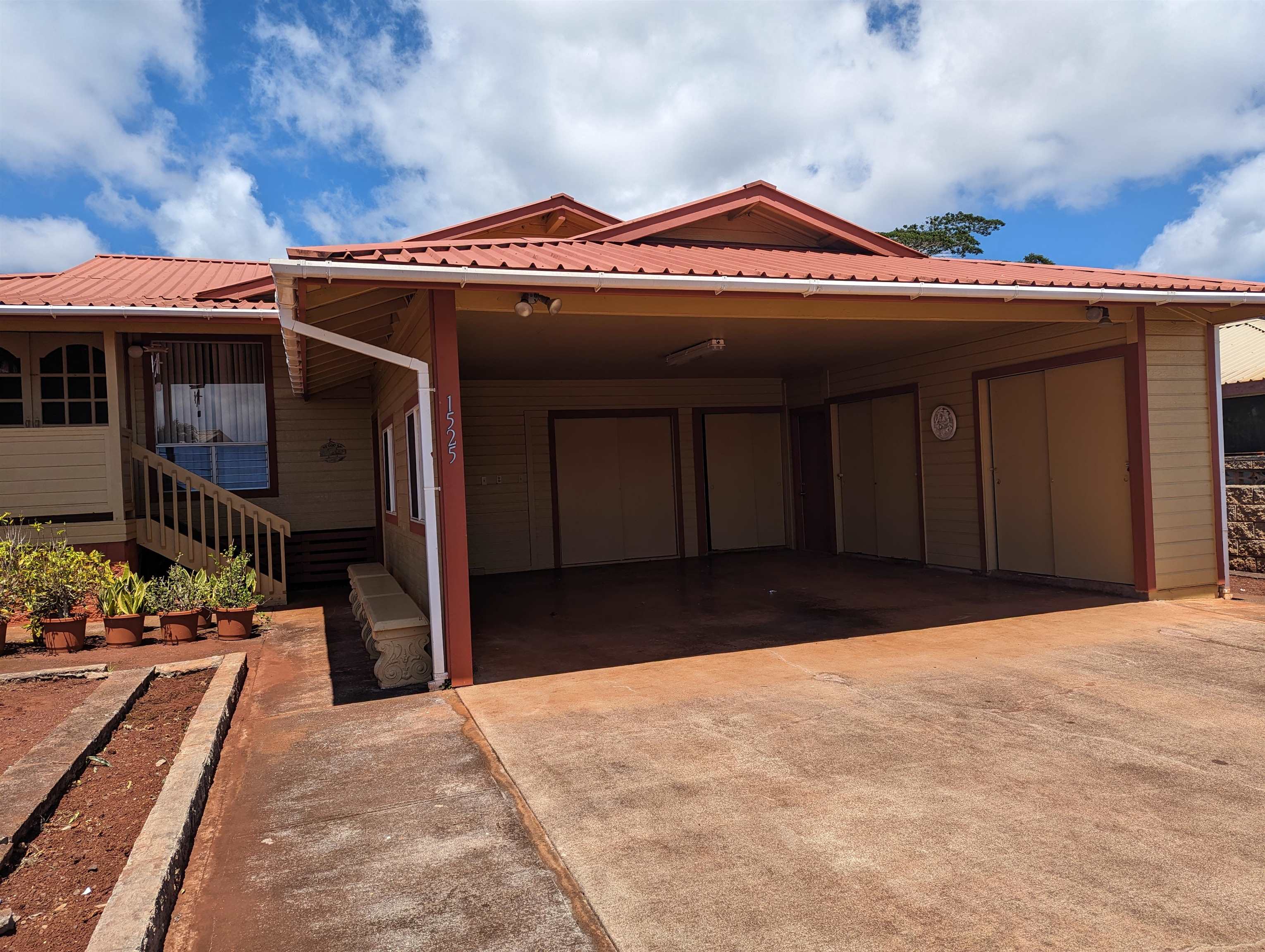 1525 Pakali St Property Photo 10