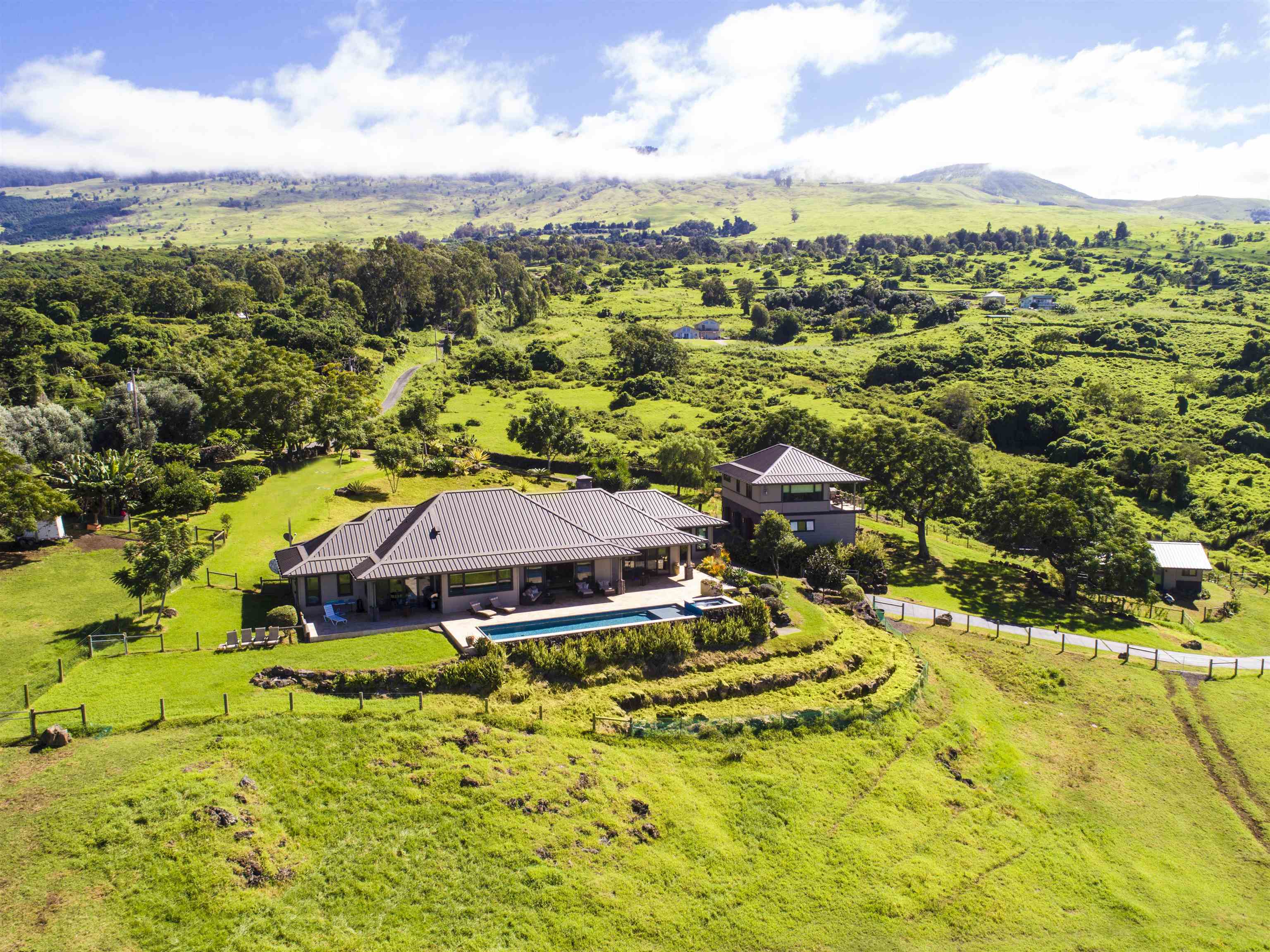 337 Kealakapu Rd Property Photo 4