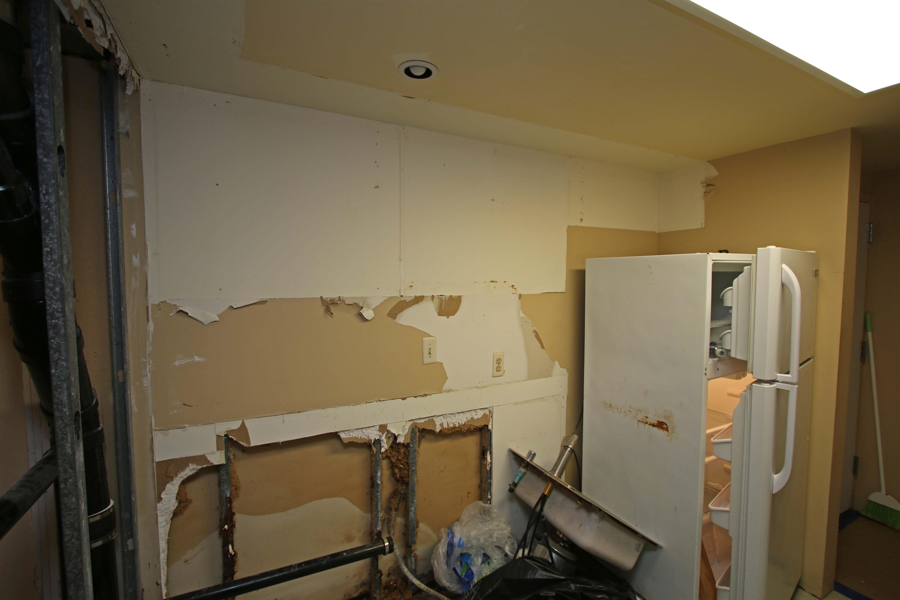 2124 Awihi Pl Property Photo 8