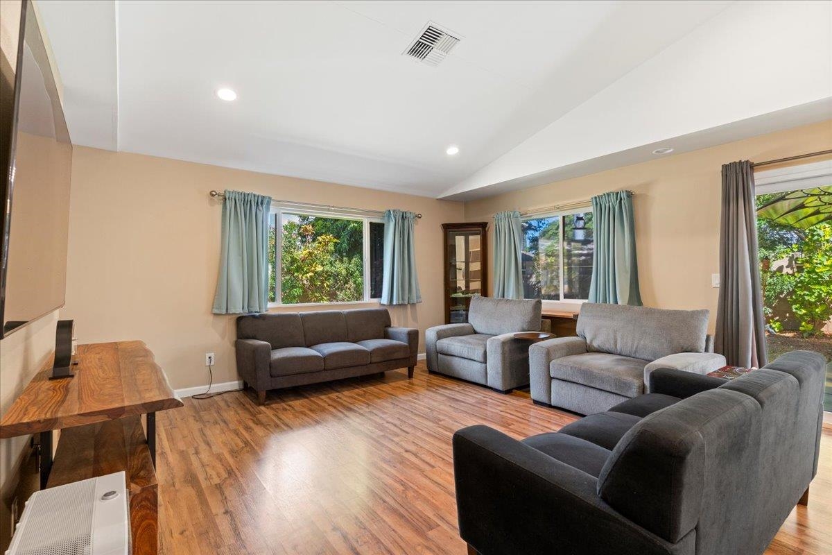 917 Kahoku Pl Property Photo 6