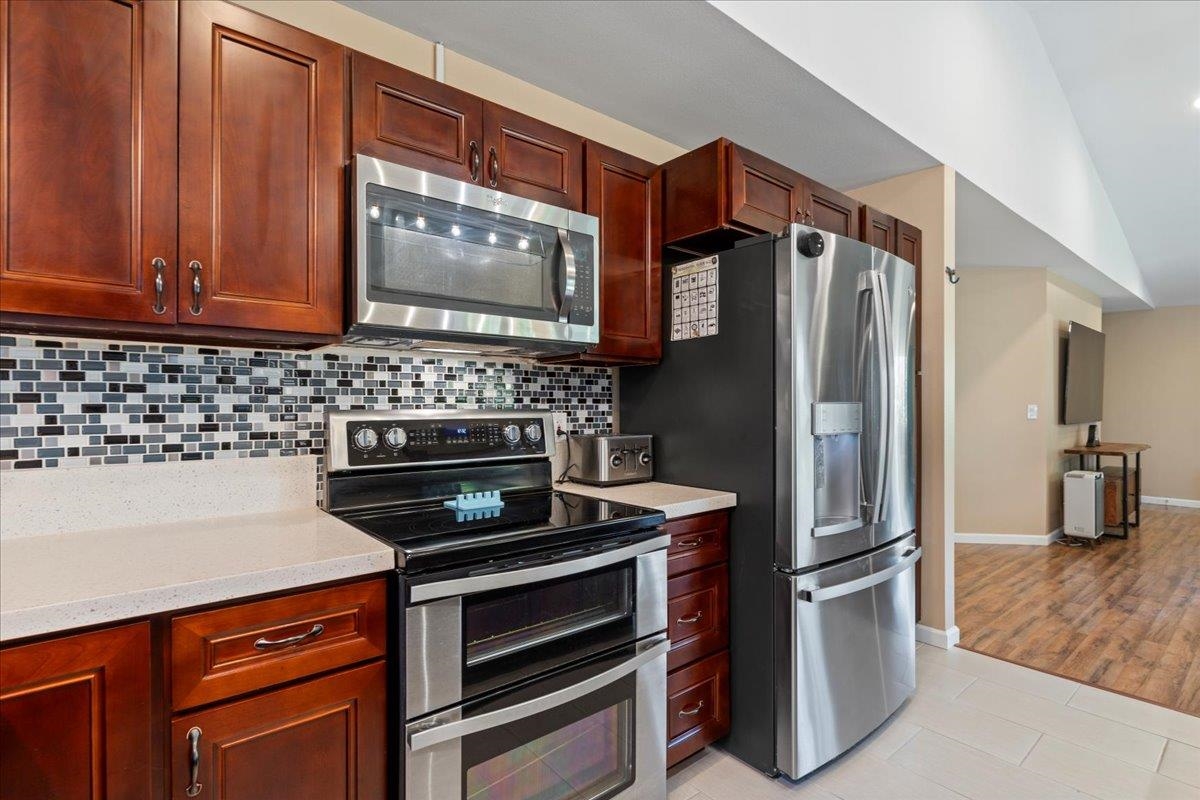 917 Kahoku Pl Property Photo 15